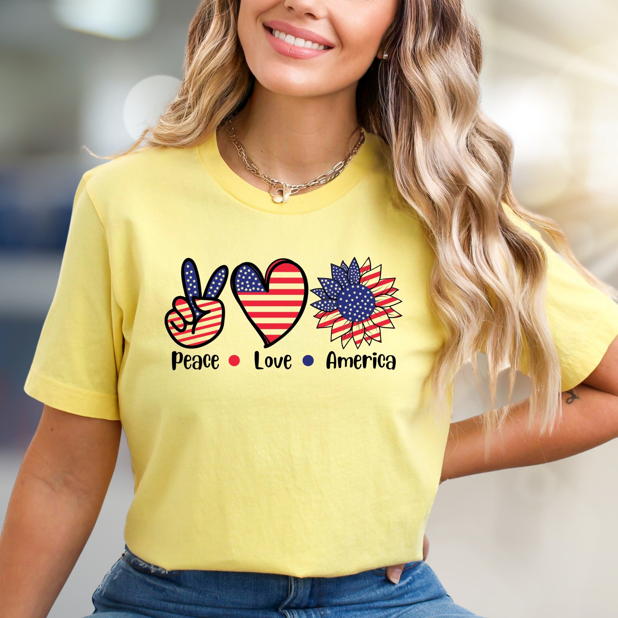 "Peace Love America" Patriotic Sunflower Graphic Tee, a Summer Celebration Pick for Everyone