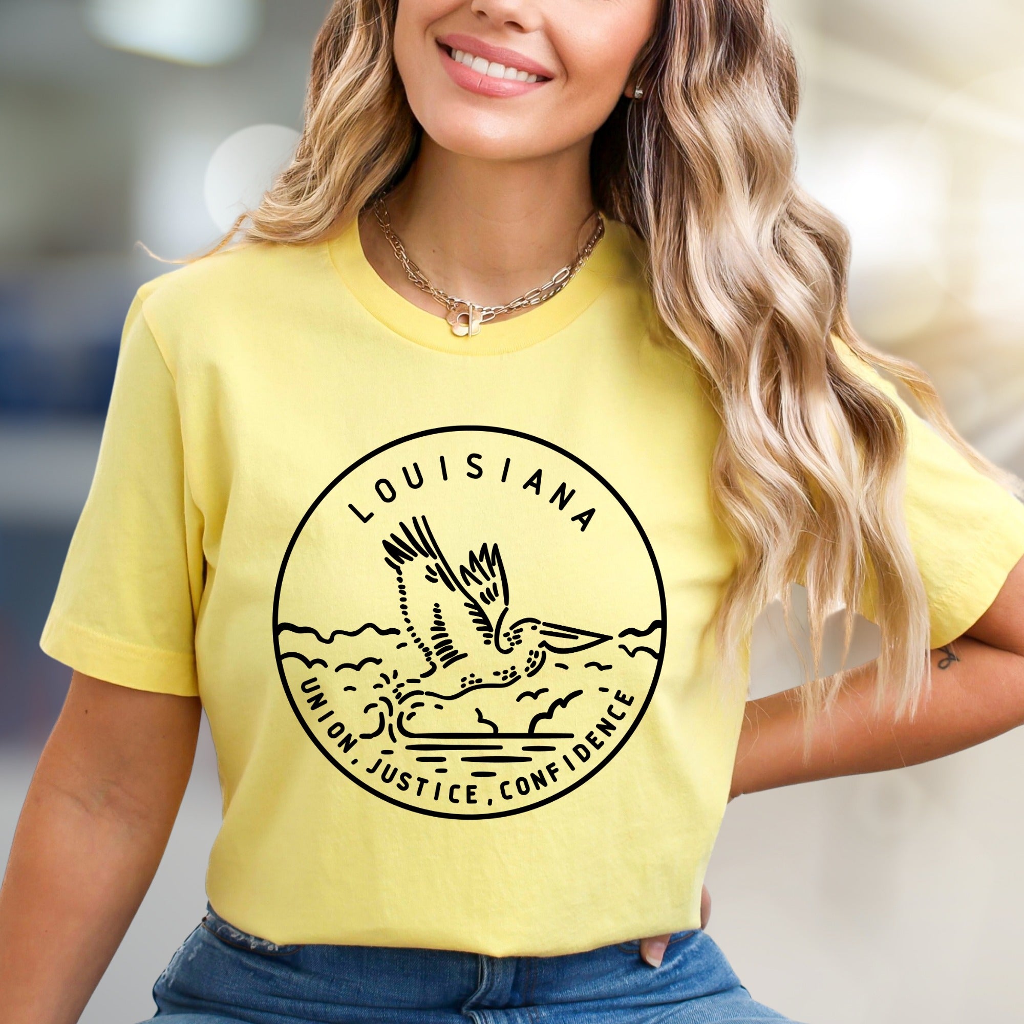 "LOUISIANA" Pelican Seal Graphic Tee, a State Pride Pick for Souvenir Lovers