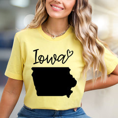 “Iowa” State Outline Graphic Tee, a Hometown Love Pick for Residents
