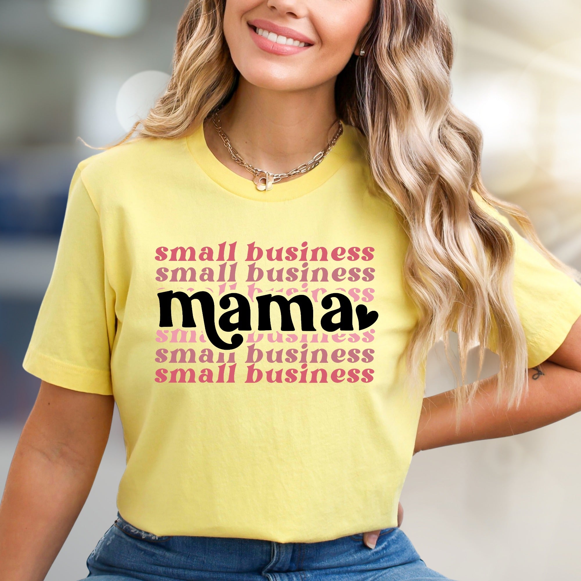 "Small Business Mama" Retro Graphic Tee, a Heartfelt Pick for Entrepreneurial Moms