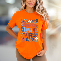 "America Land of The Free" Floral Graphic Tee, a Patriotic Casual Pick for Everyday Wear