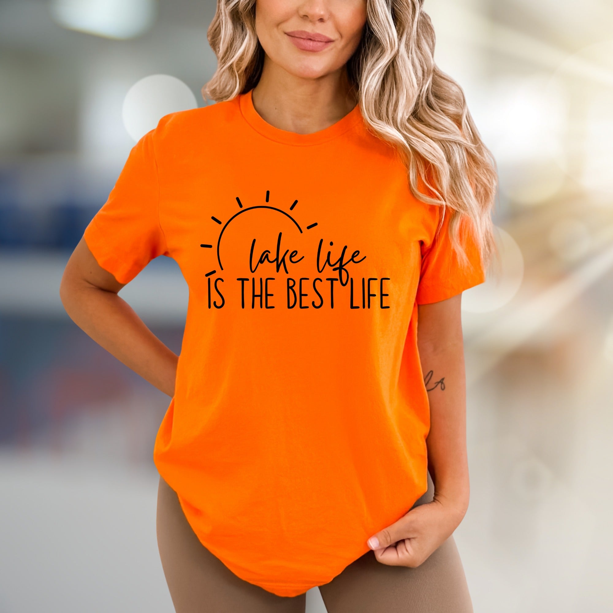 "Lake Life Is The Best Life" Sunny Slogan Graphic Tee, a Summertime Pick for Water Lovers
