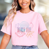 "BEACH VIBE" Seashell Gradient Graphic Tee, a Coastal Chic Pick for Ocean Lovers