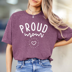 "Proud Mom" Heart Graphic Tee, a Loving Pick for Everyday Style