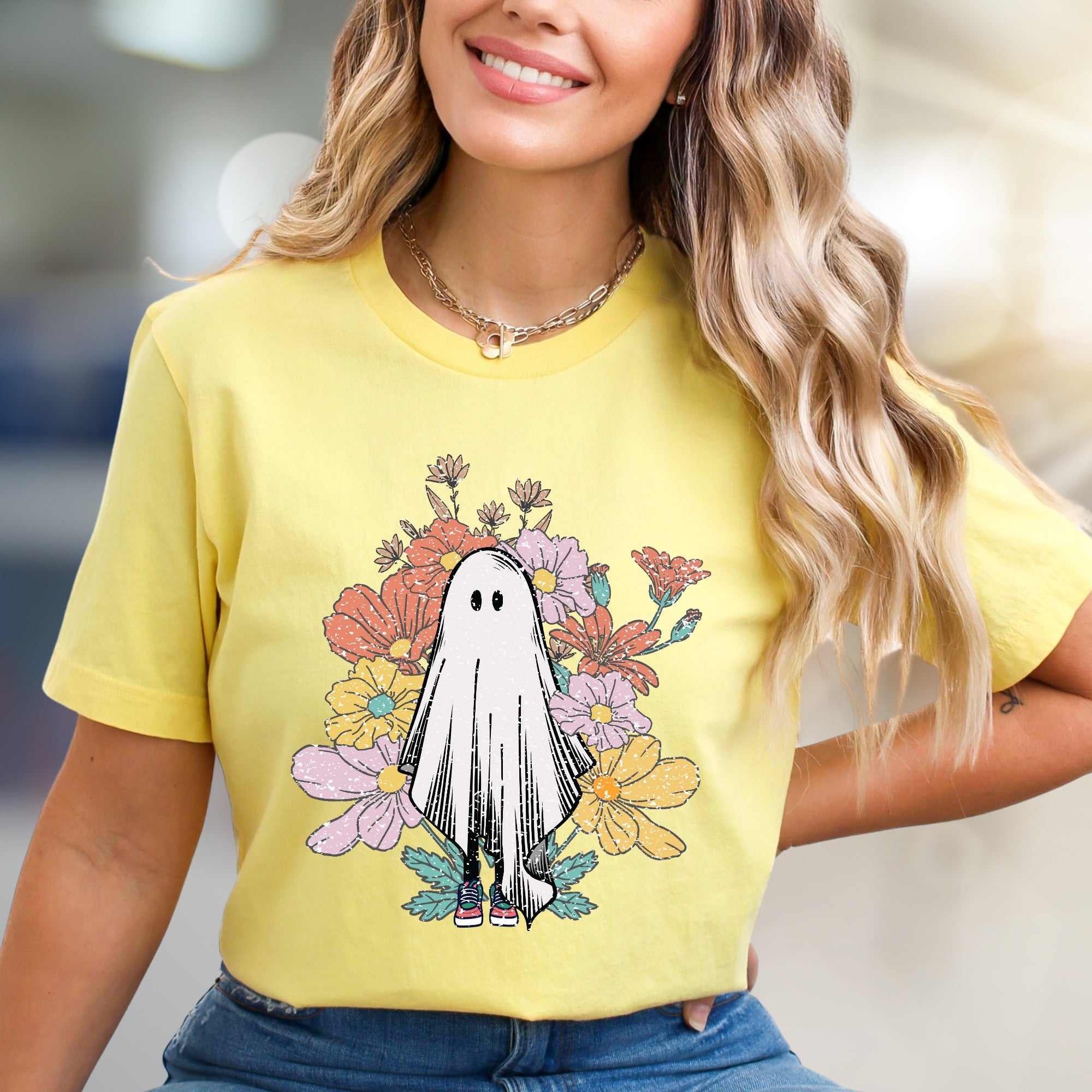 Floral Ghost Aesthetic Graphic Tee, a Whimsical Pick for Halloween & Beyond