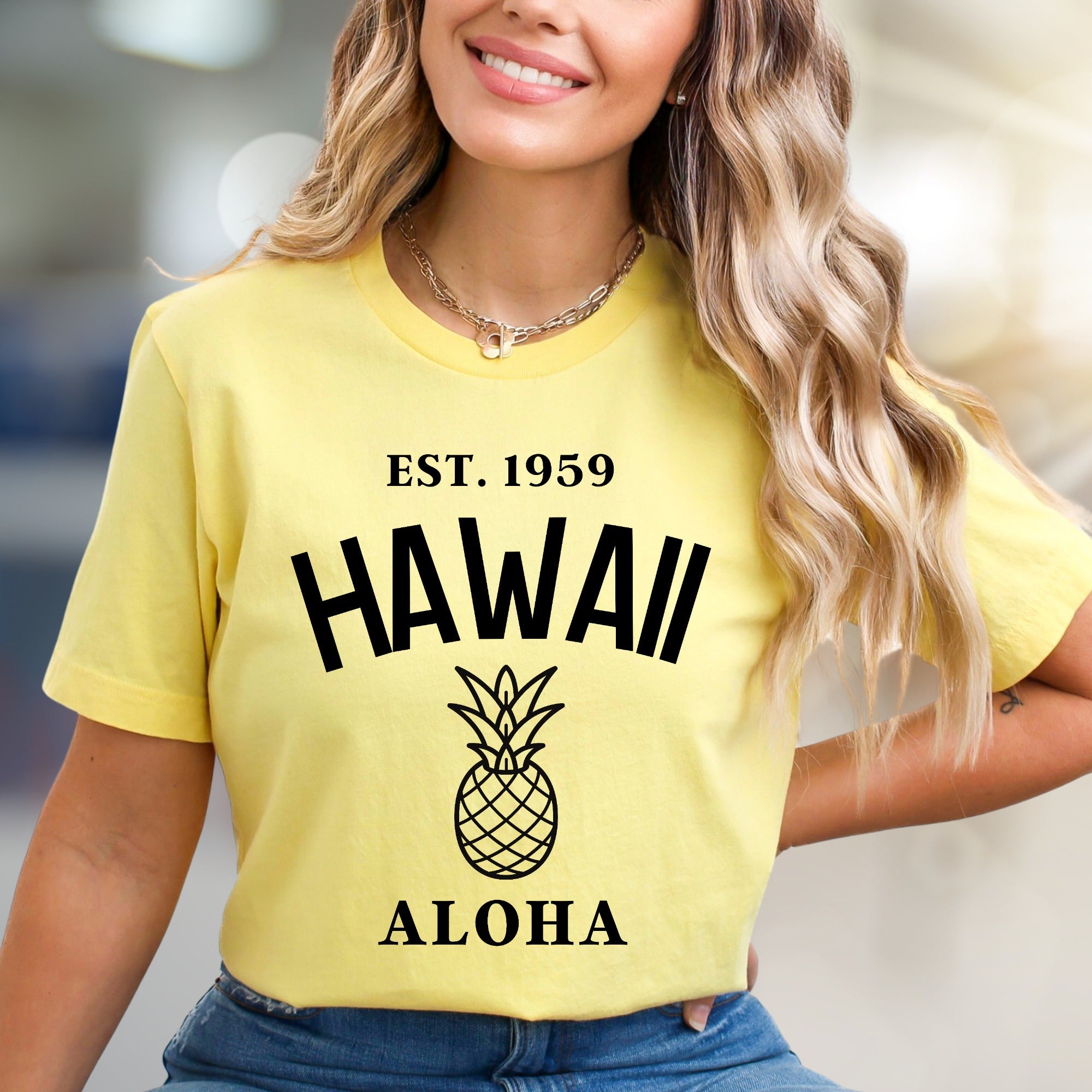"EST. 1959 HAWAII ALOHA" Pineapple Graphic Tee, a Tropical Vibe Pick for Beach Lovers