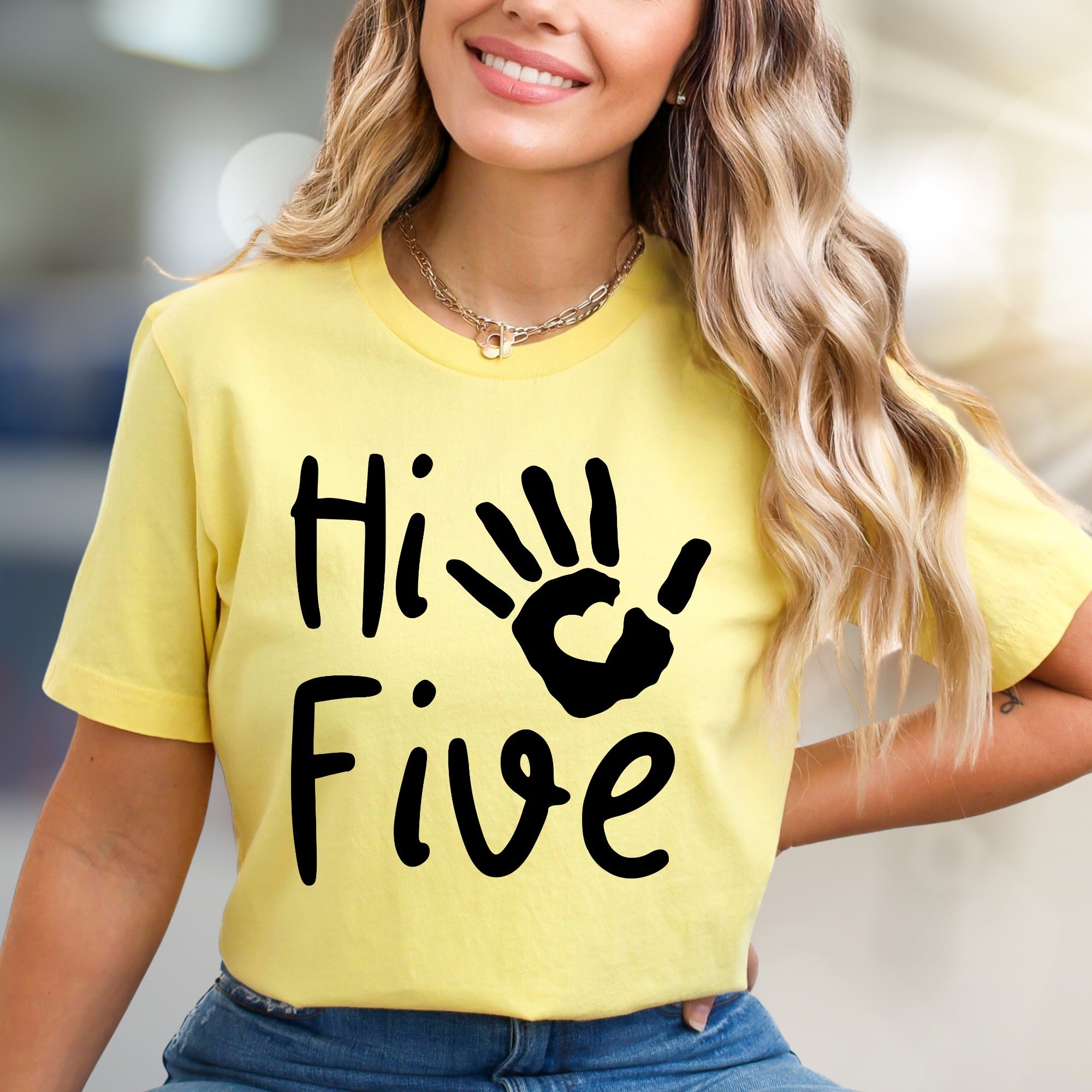 "Hi Five" Handprint Graphic Tee, a Playful Pick for Enthusiasts