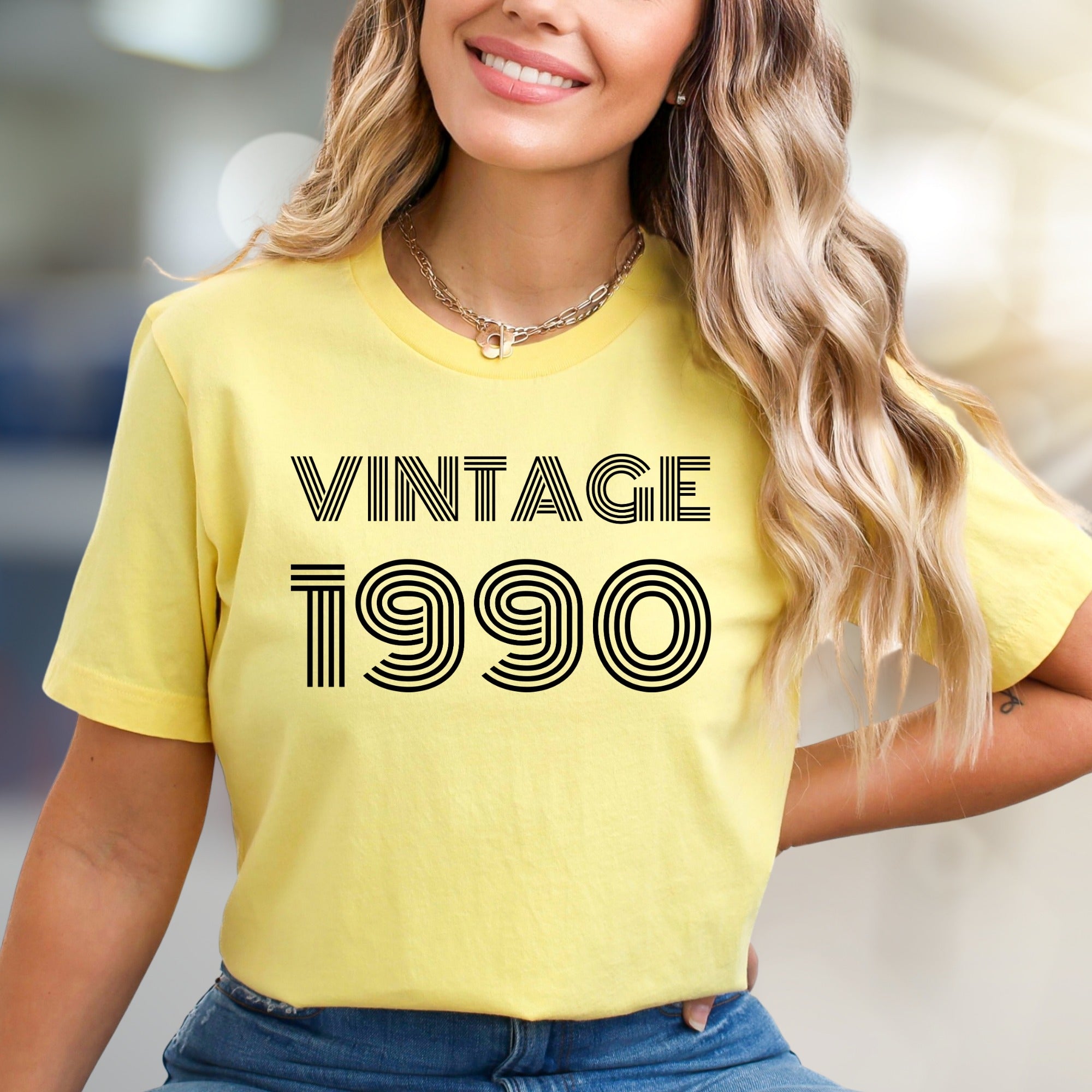 "VINTAGE 1990" Retro Stripe Graphic Tee, a Nostalgic Pick for Birthday Celebrations