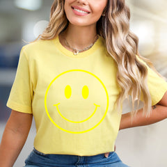Signature Detail (Winking Smiley) Trendy Graphic Tee, a Happy-Go-Lucky Pick for Everyone