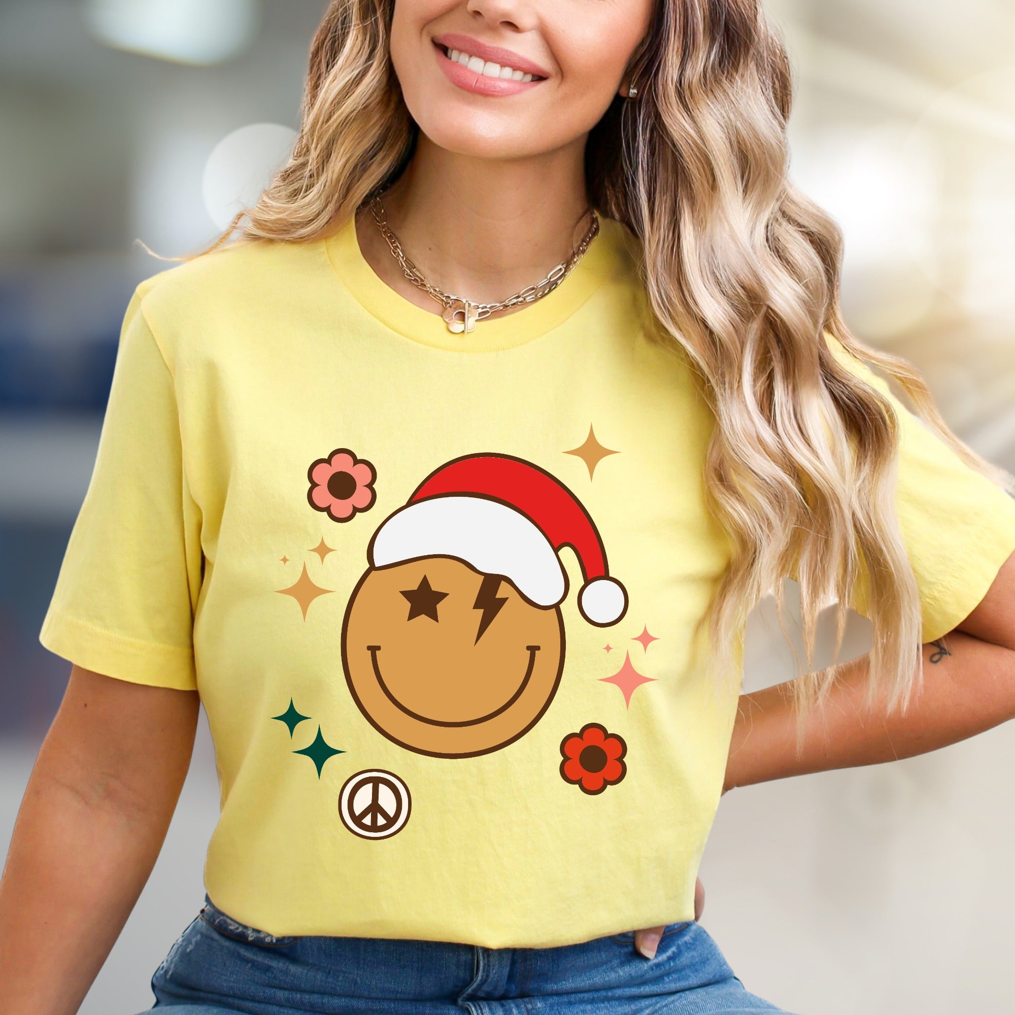 Jolly Santa Smiley Face Retro Graphic Tee, a Festive Vibe for Holiday Lovers
