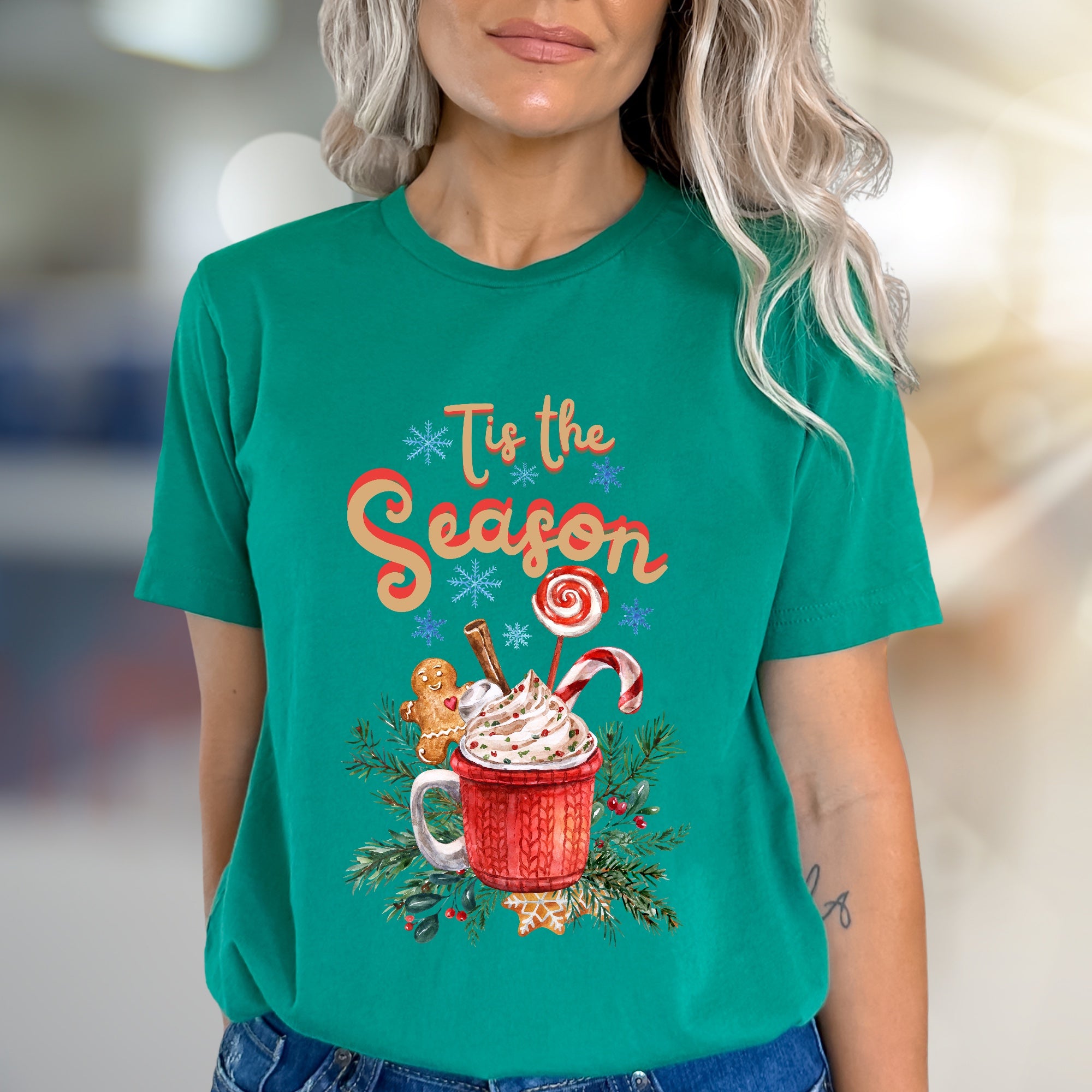 "Tis the Season" Christmas Mug Graphic Tee, a Festive Pick for Holiday Enthusiasts