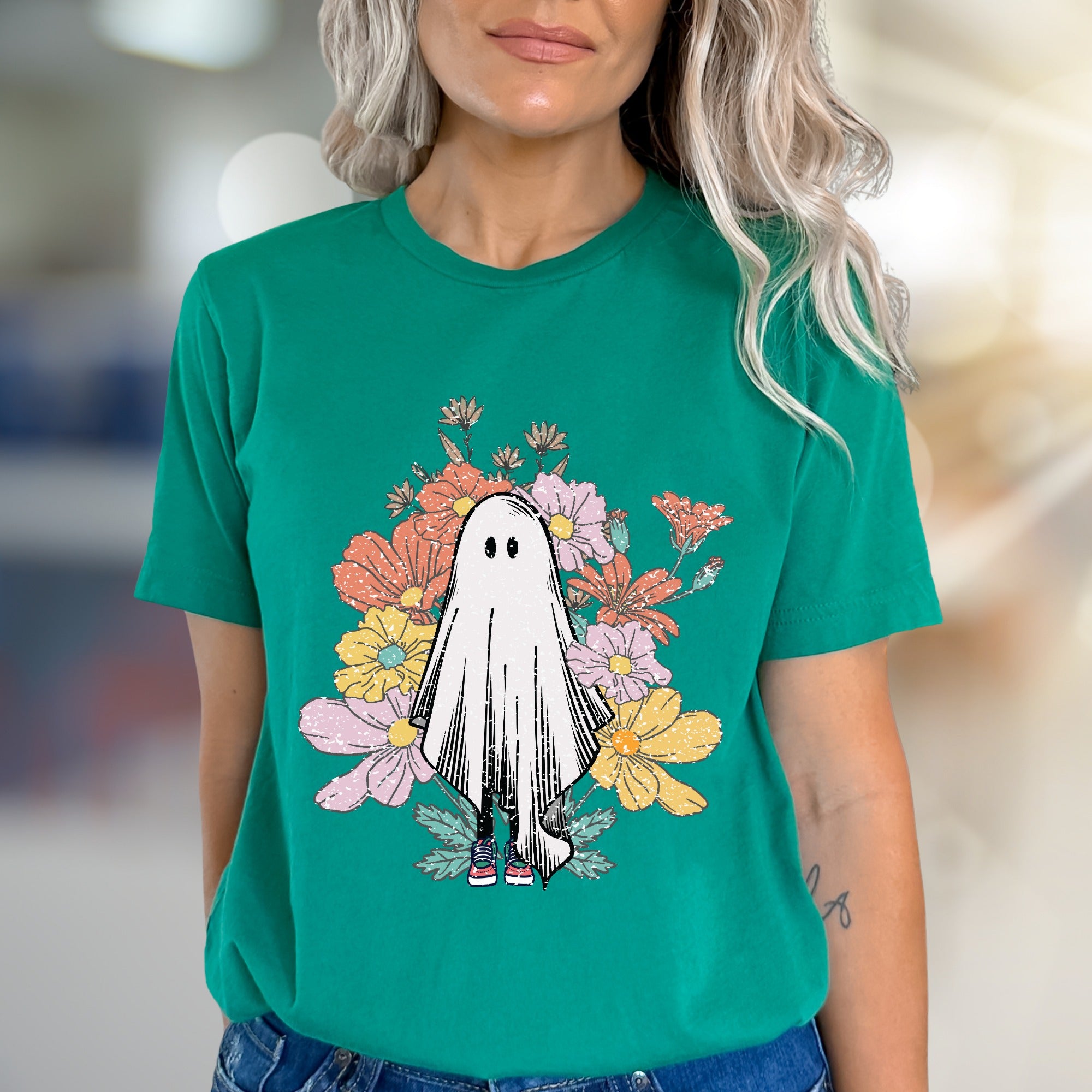 Floral Ghost Aesthetic Graphic Tee, a Whimsical Pick for Halloween & Beyond