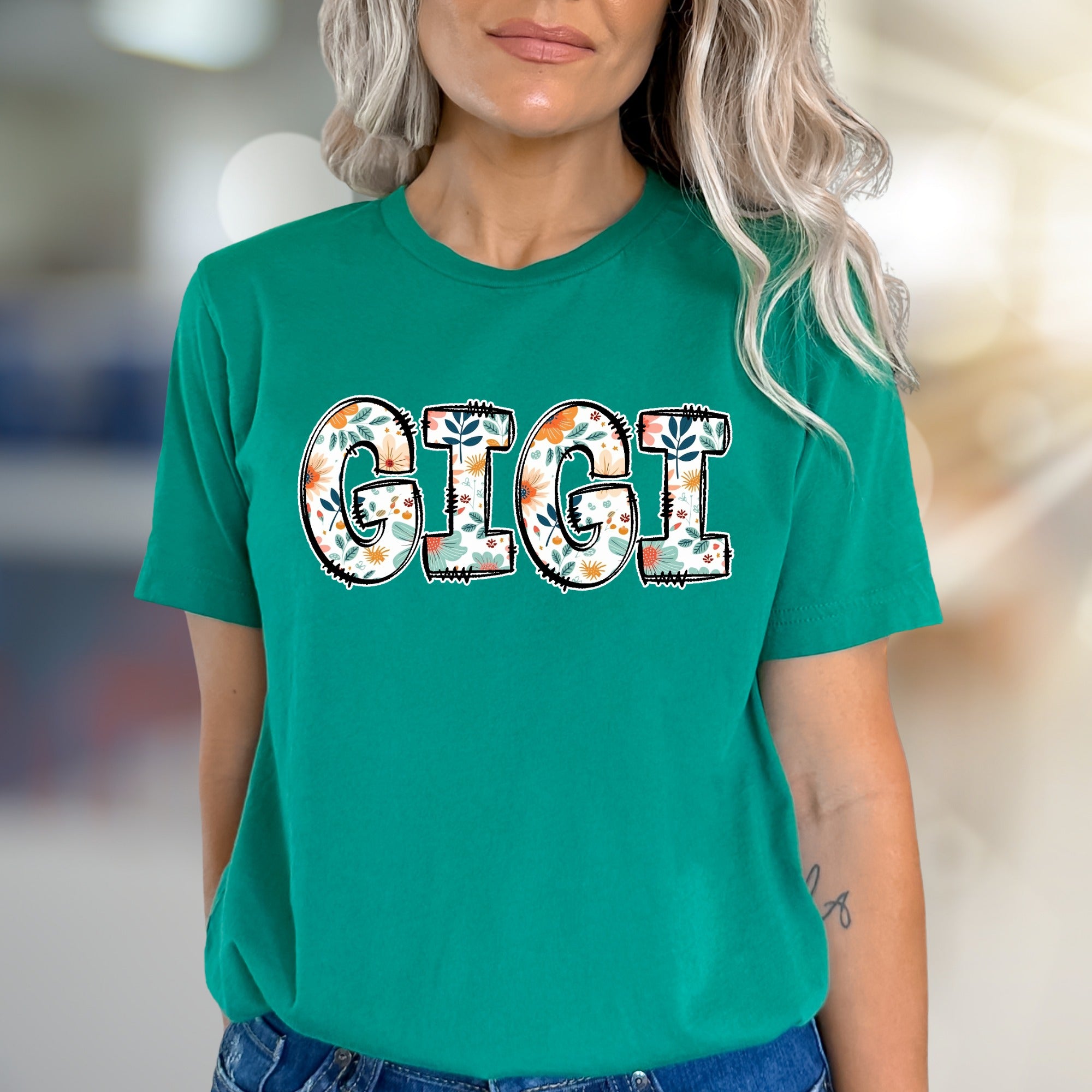 "GIGI" Floral Pattern Graphic Tee, a Charming Gift for Grandmas