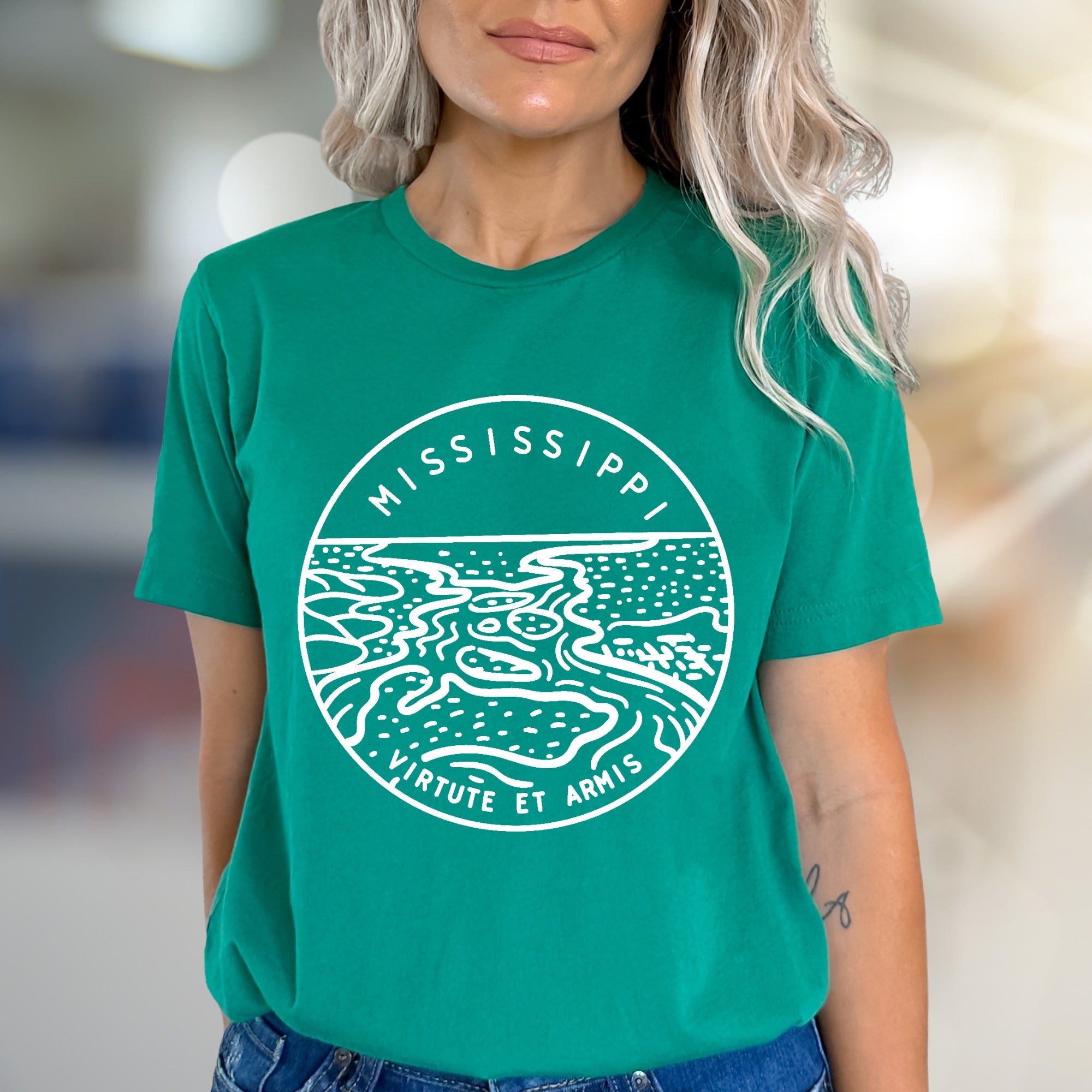 “Mississippi Virtute et Armis” State Seal Graphic Tee, a Heritage Pick for Enthusiasts