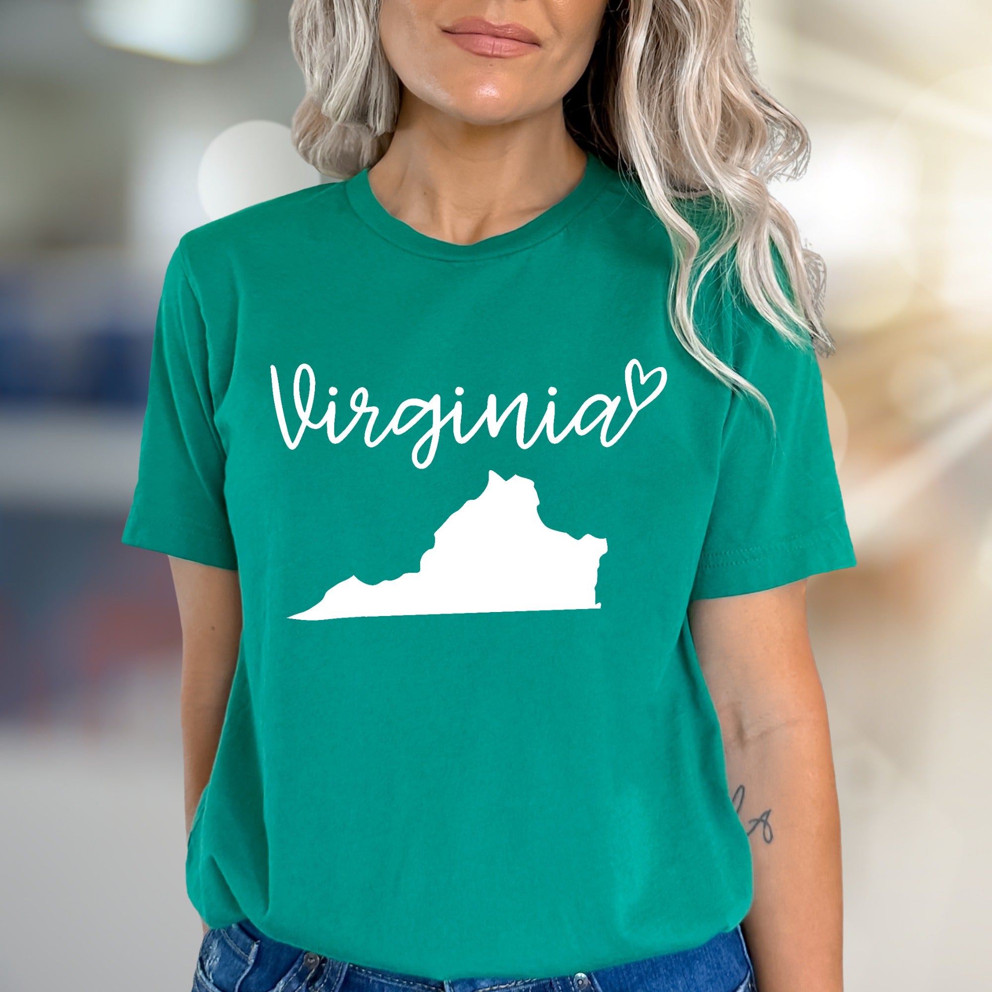 "Virginia" State Outline Graphic Tee, a Hometown Pride Pick for Enthusiasts