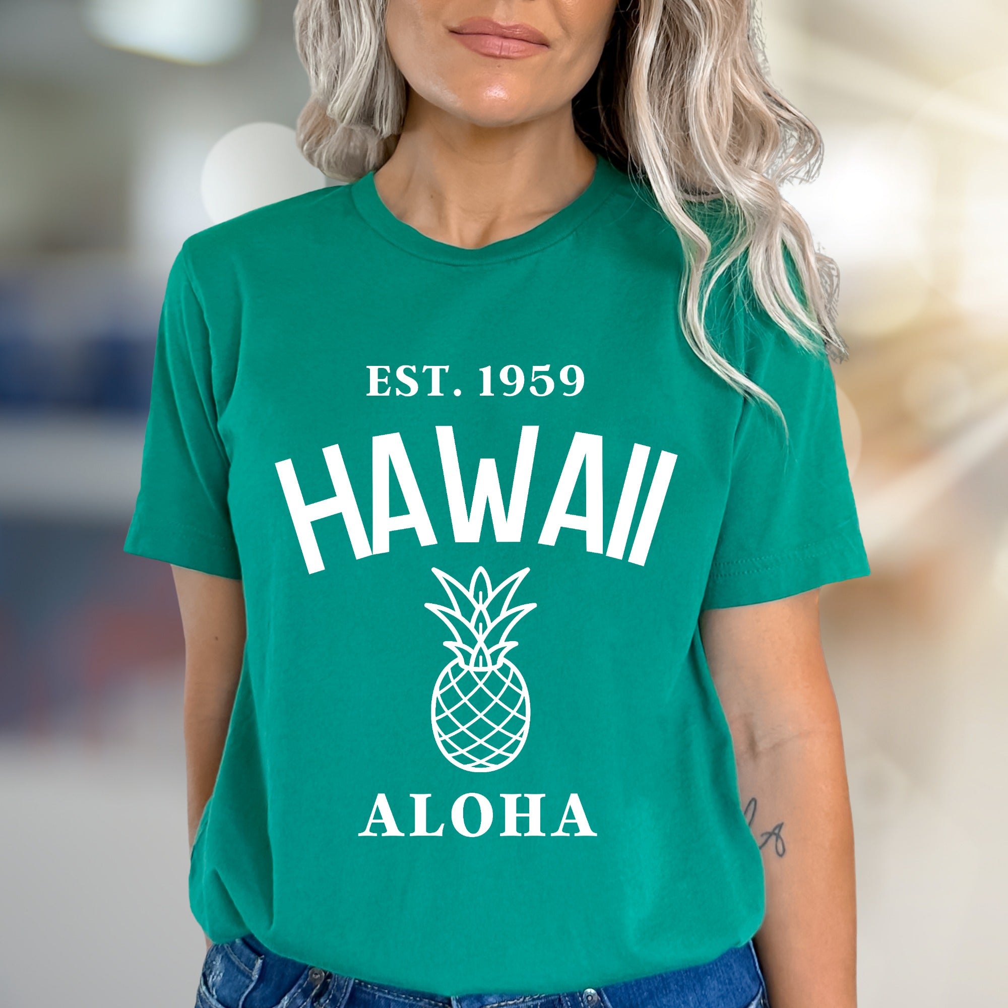 "EST. 1959 HAWAII ALOHA" Pineapple Graphic Tee, a Tropical Vibe Pick for Beach Lovers