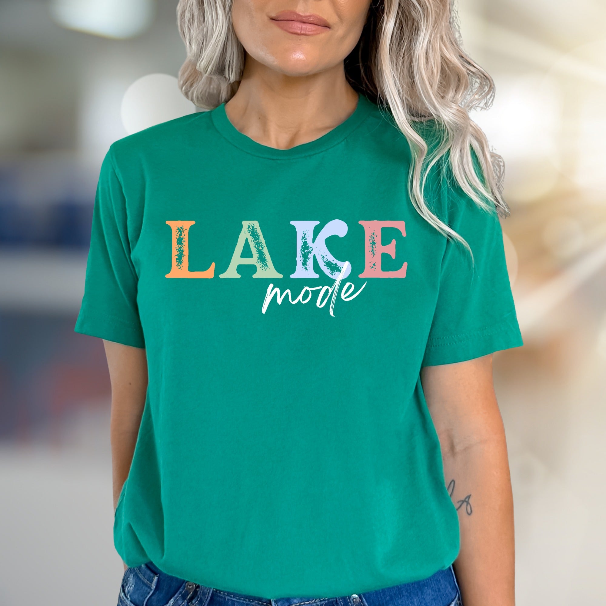 "LAKE mode" Distressed Text Graphic Tee, a Summer Escape Pick for Lake Lovers