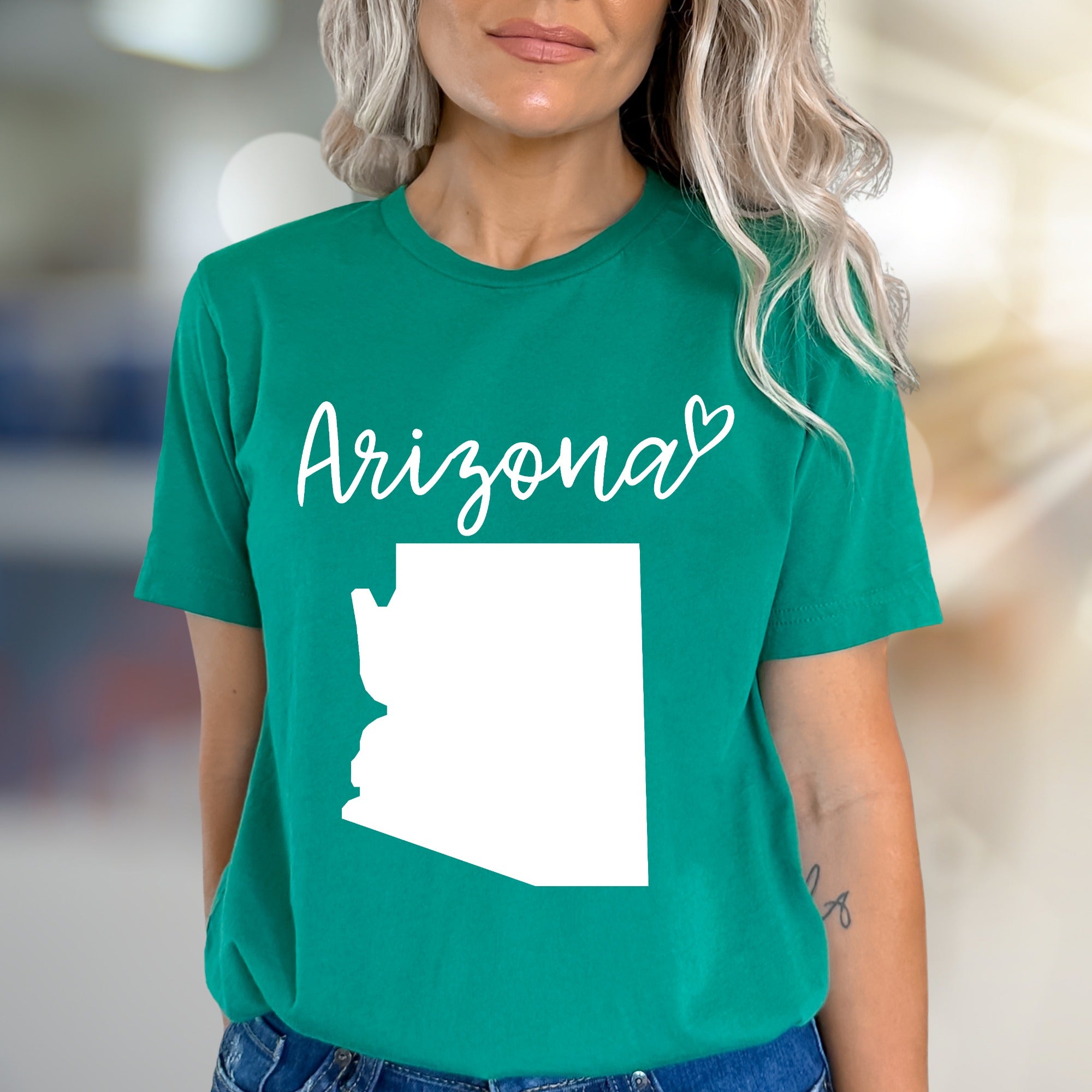 "Arizona" Outline Graphic Tee, A State Love Pick for Locals & Travelers