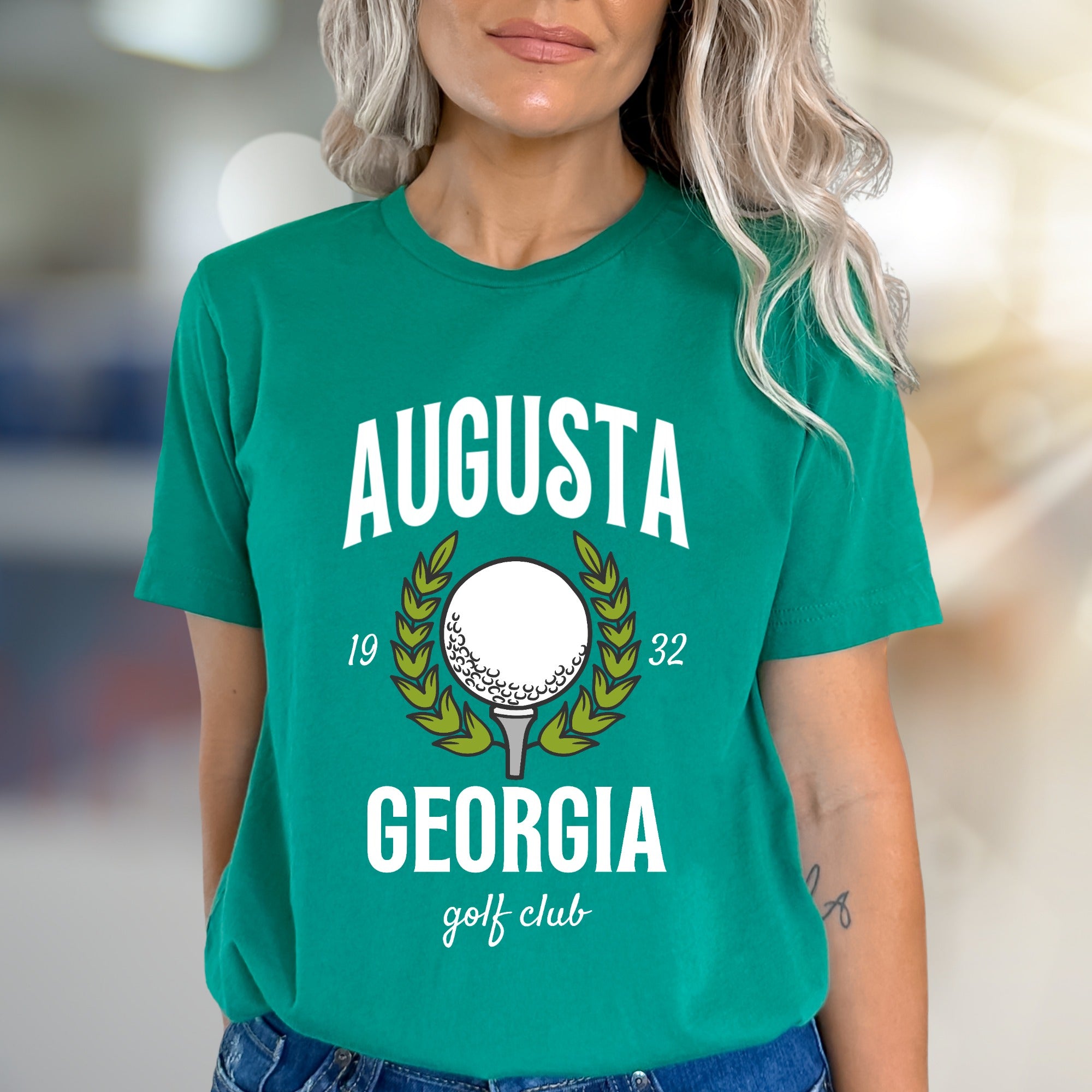 "Augusta Georgia Golf Club" Vintage Sports Graphic Tee, a Classic Pick for Golf Enthusiasts
