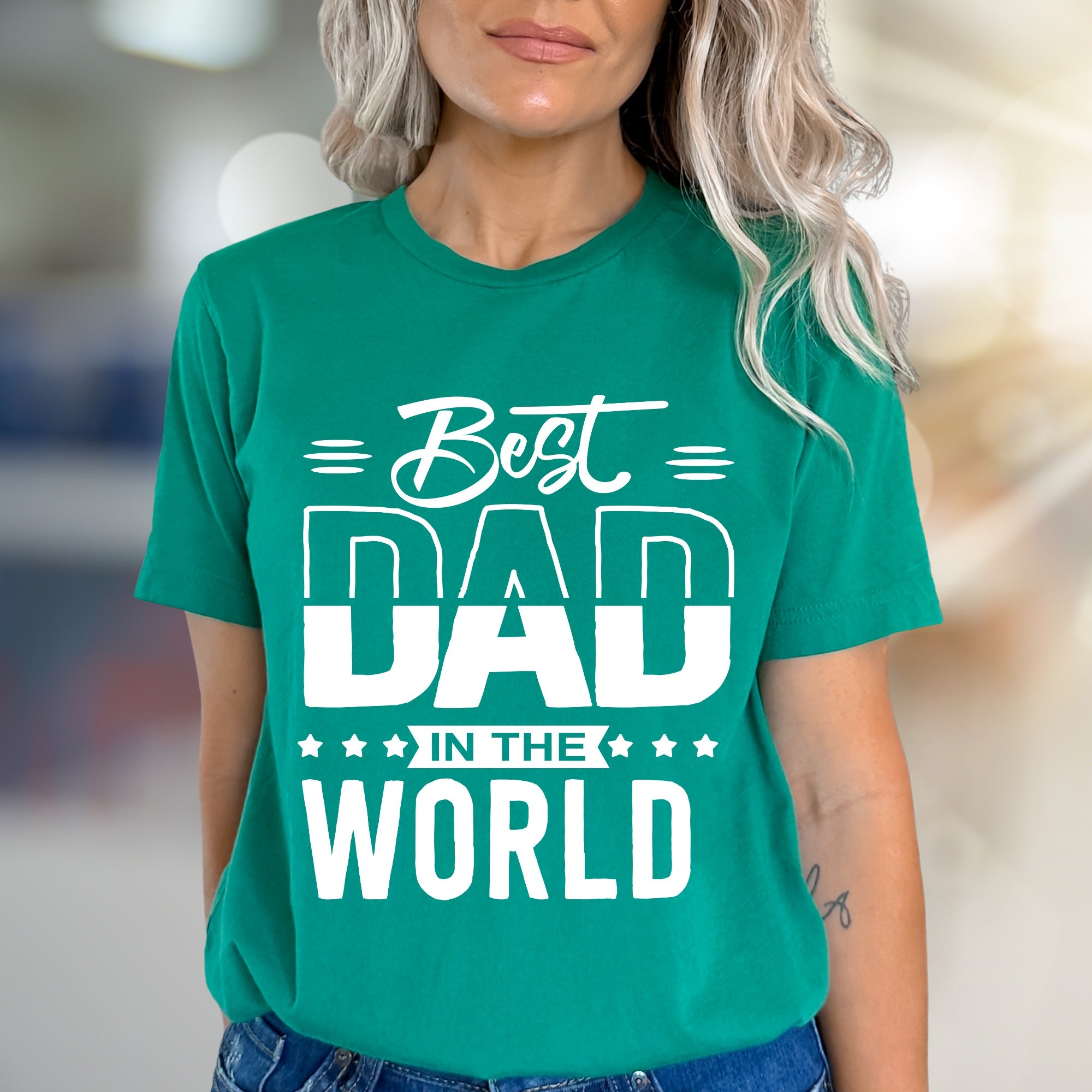 "Best Dad In The World" Father's Day Graphic Tee, a Thoughtful Gift for Dads