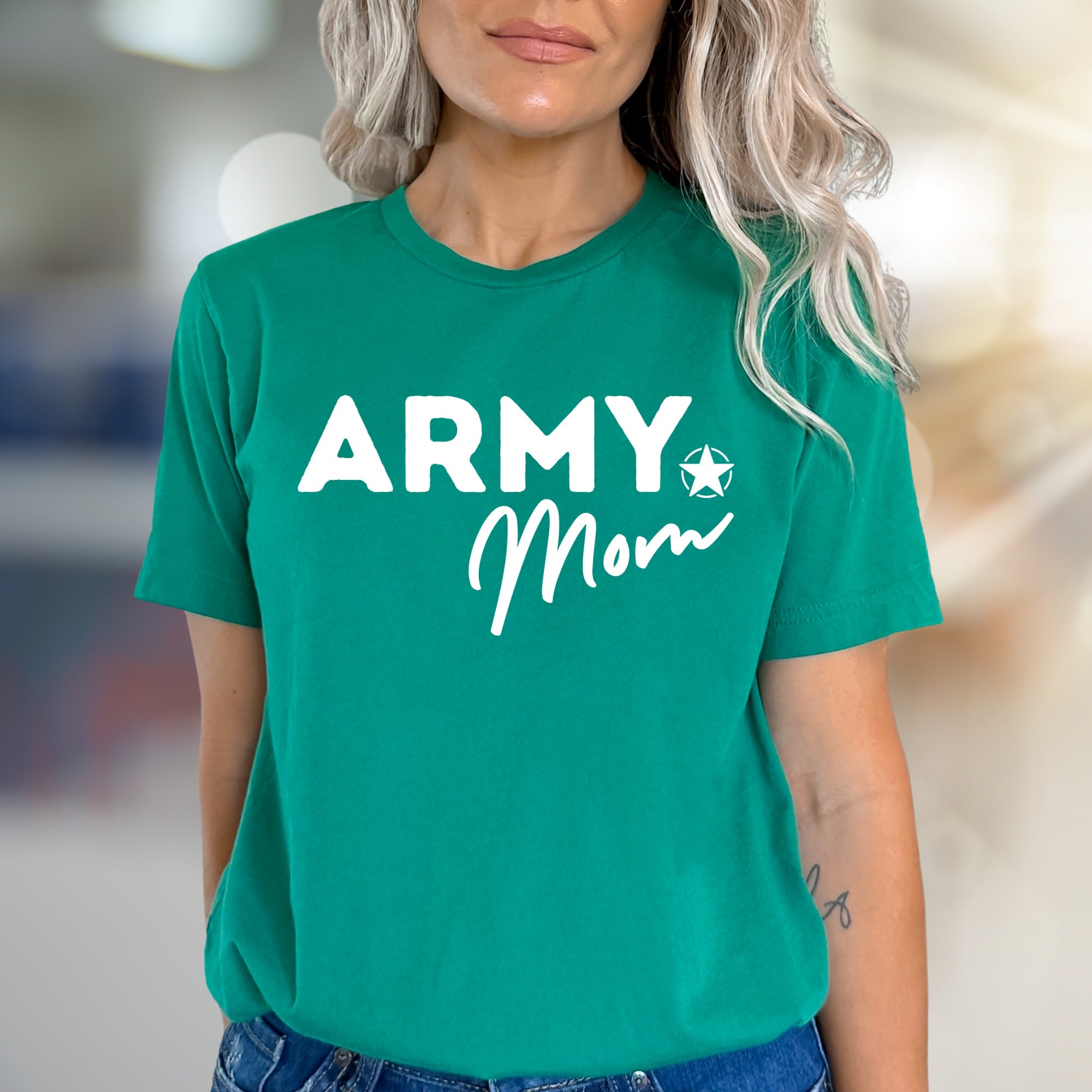 "ARMY Mom" Military Star Graphic Tee, a Proud Parent Pick for Supporters