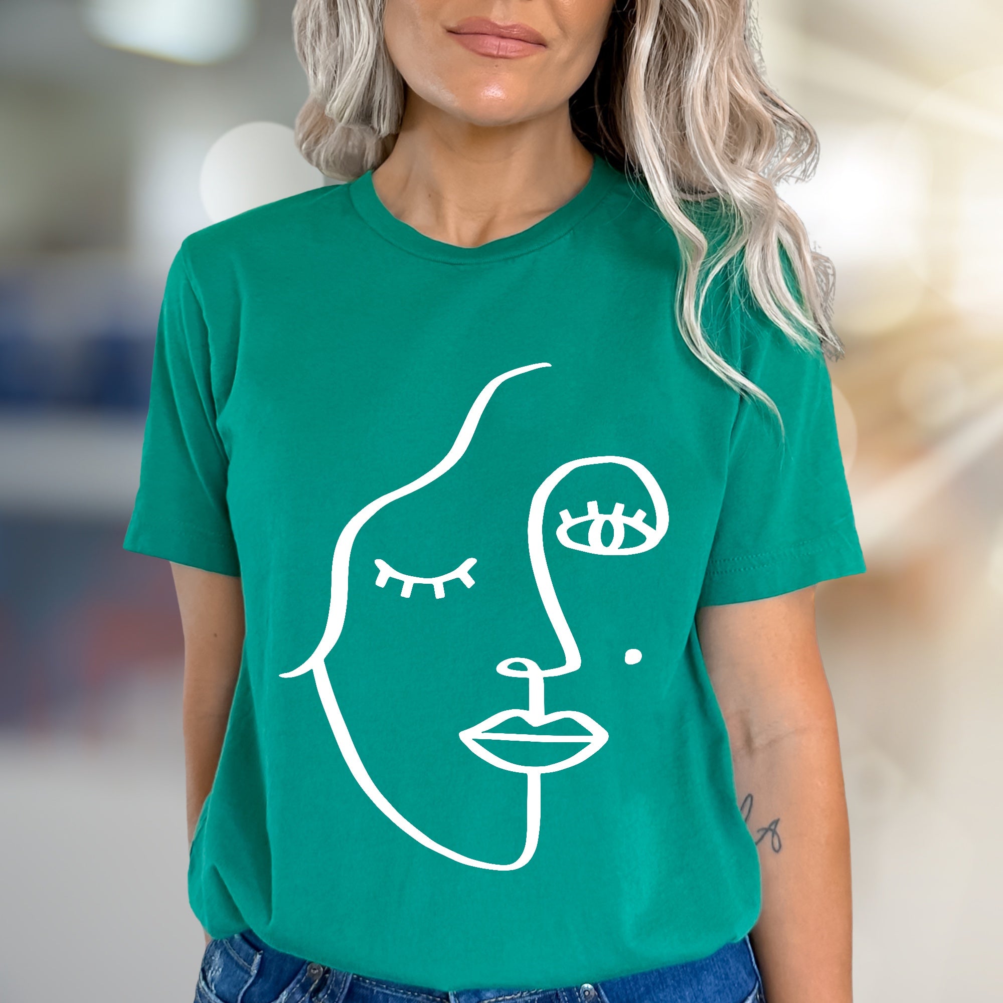 Abstract Face Line Art Graphic Tee, A Minimalist Art Lover's Pick for Everyday Style