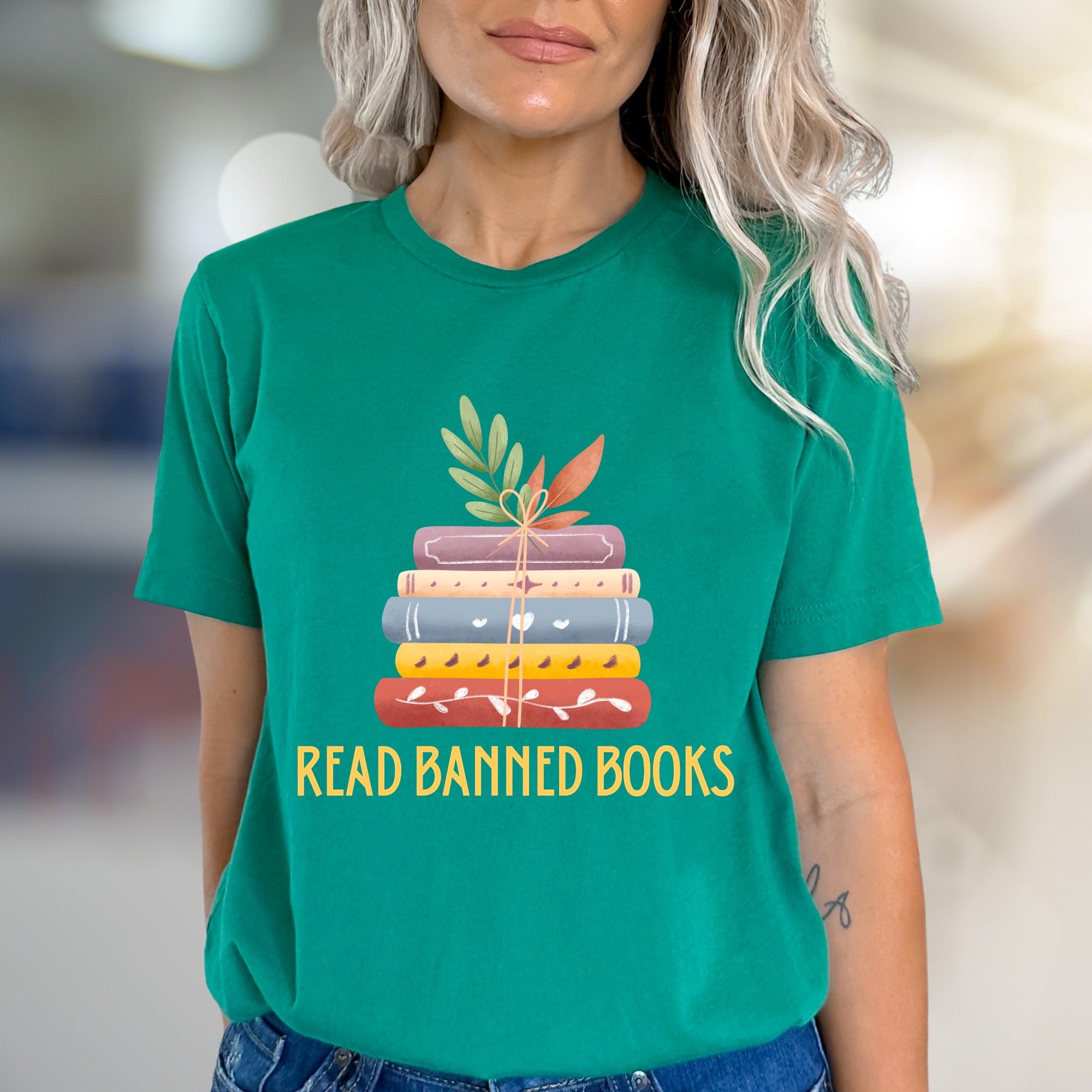 "Read Banned Books" Literary Graphic Tee, A Statement Pick for Avid Readers