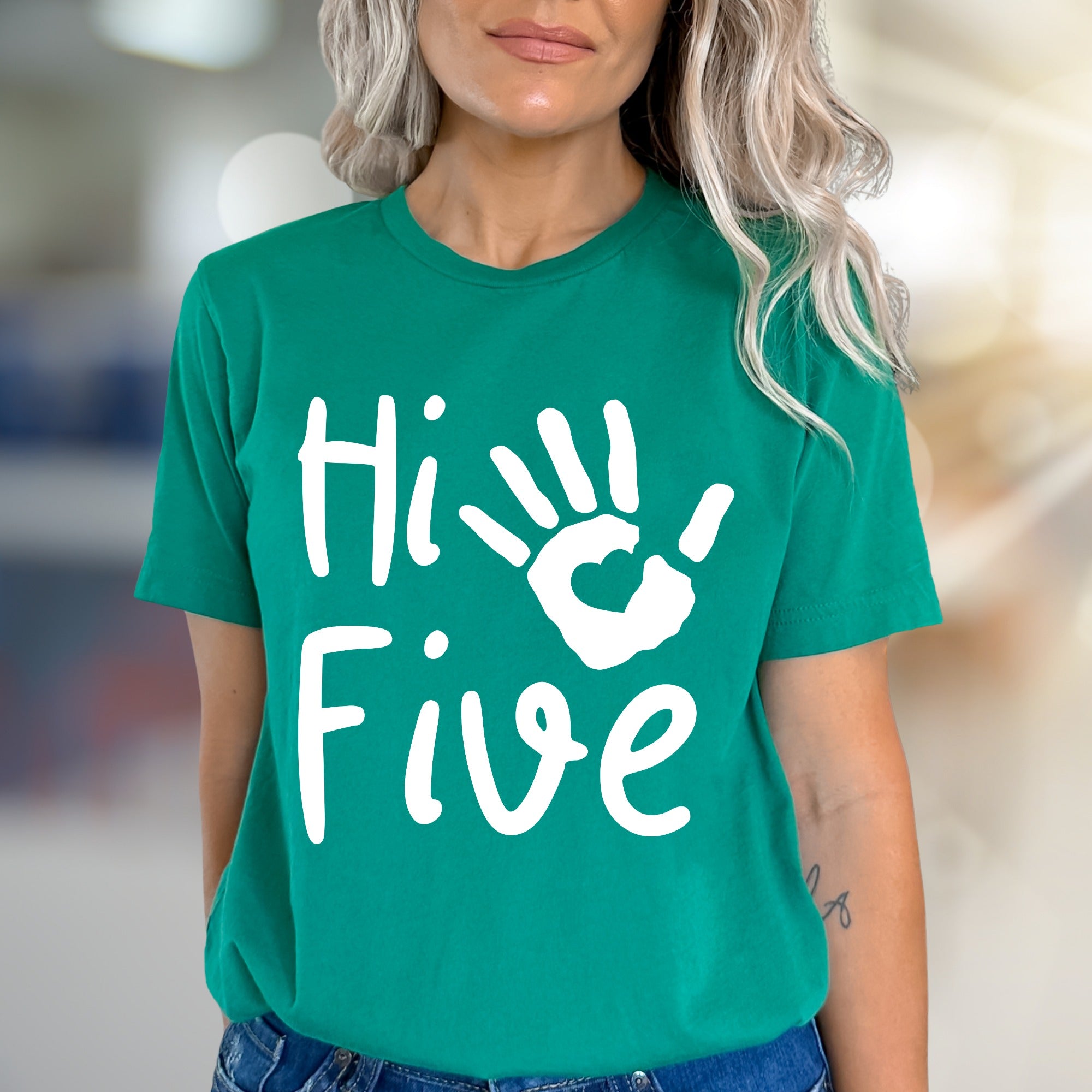"Hi Five" Handprint Graphic Tee, a Playful Pick for Enthusiasts