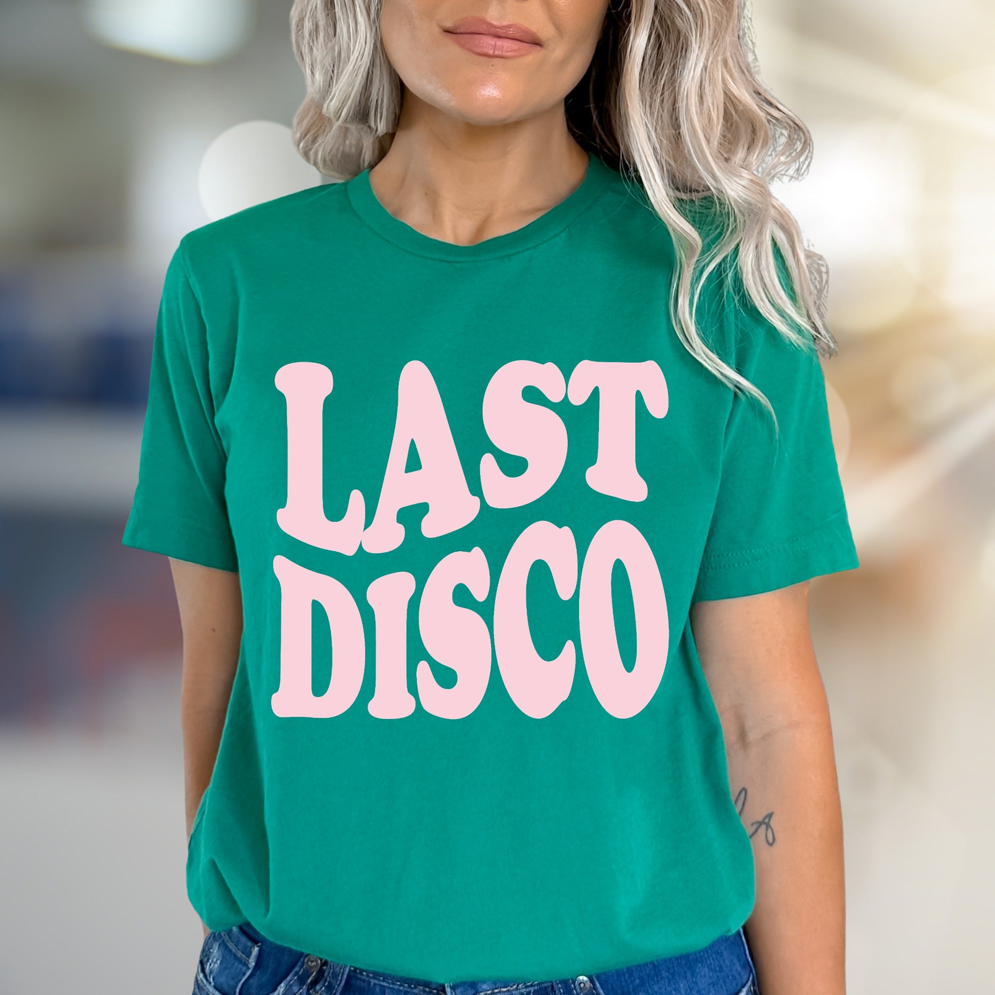 "Last Disco" Retro Graphic Tee, a Nostalgic Pick for Party-Goers