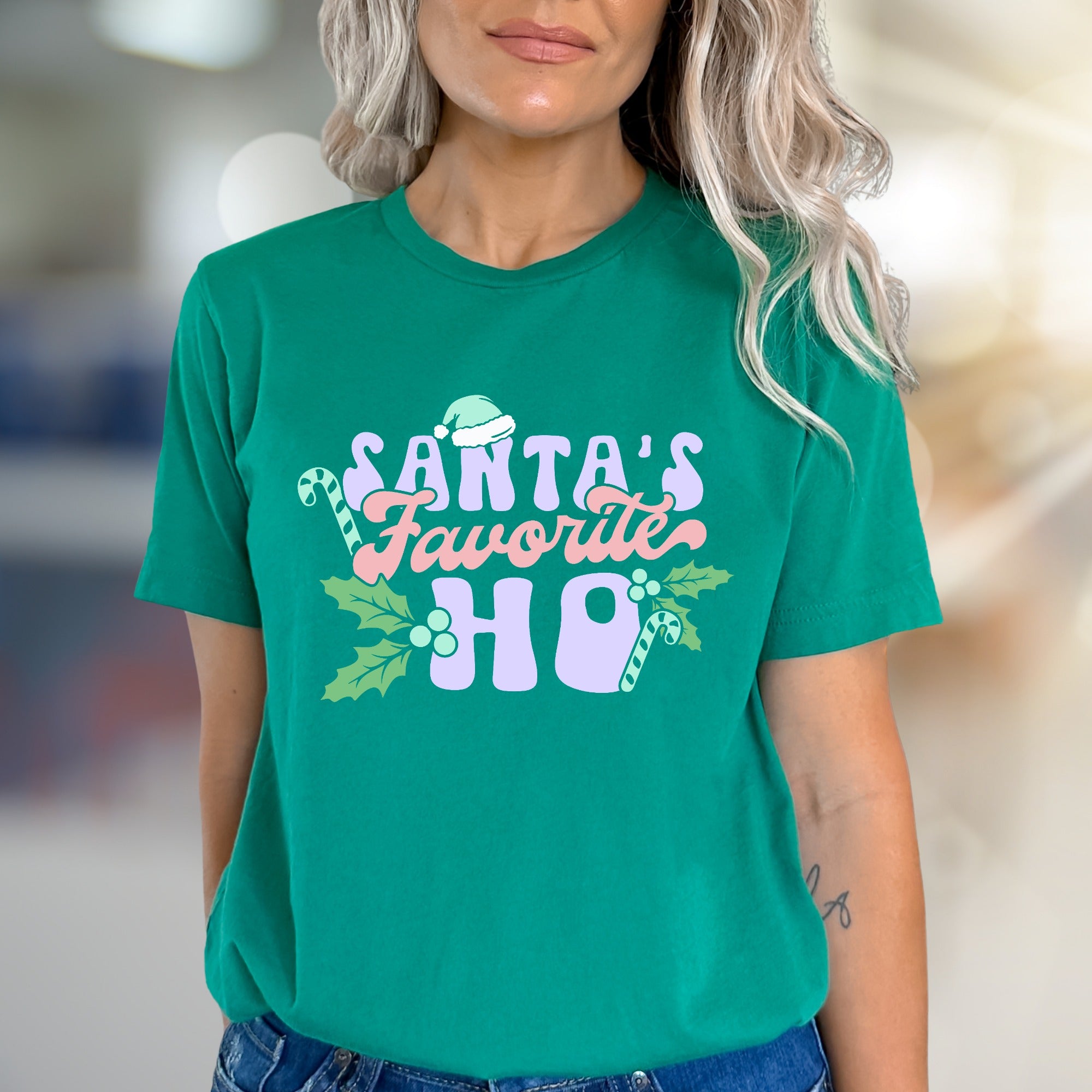 “Santa’s Favorite Ho” Playful Christmas Graphic Tee, a Festive Fun Pick for Holiday Lovers