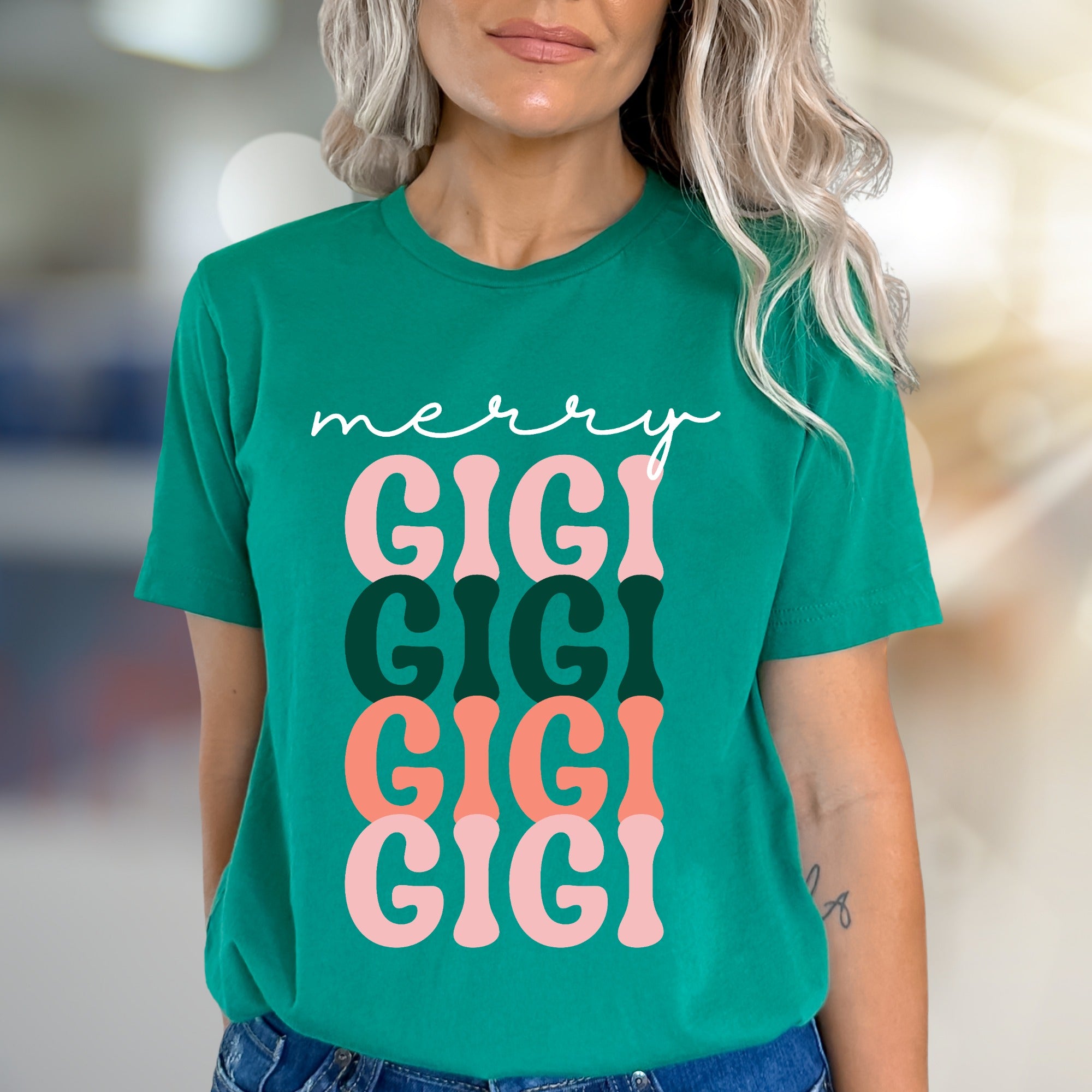 “Merry Gigi” Festive Graphic Tee, a Grandparent's Joyful Pick for Family