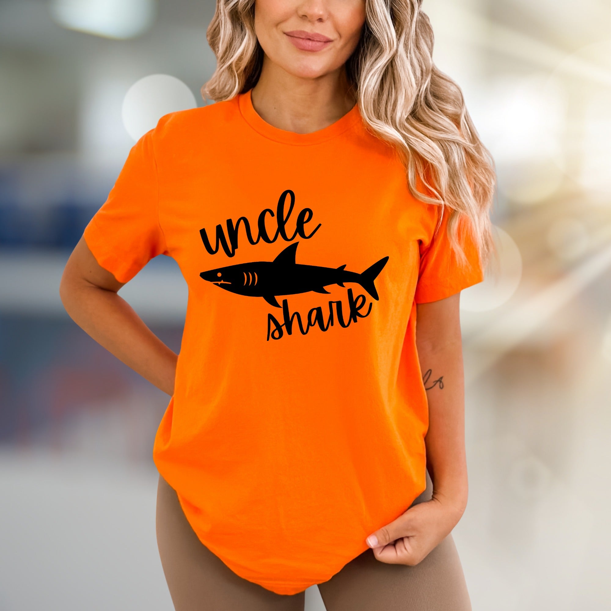 "Uncle Shark" Family Fun Graphic Tee, a Playful Pick for Every Cool Uncle