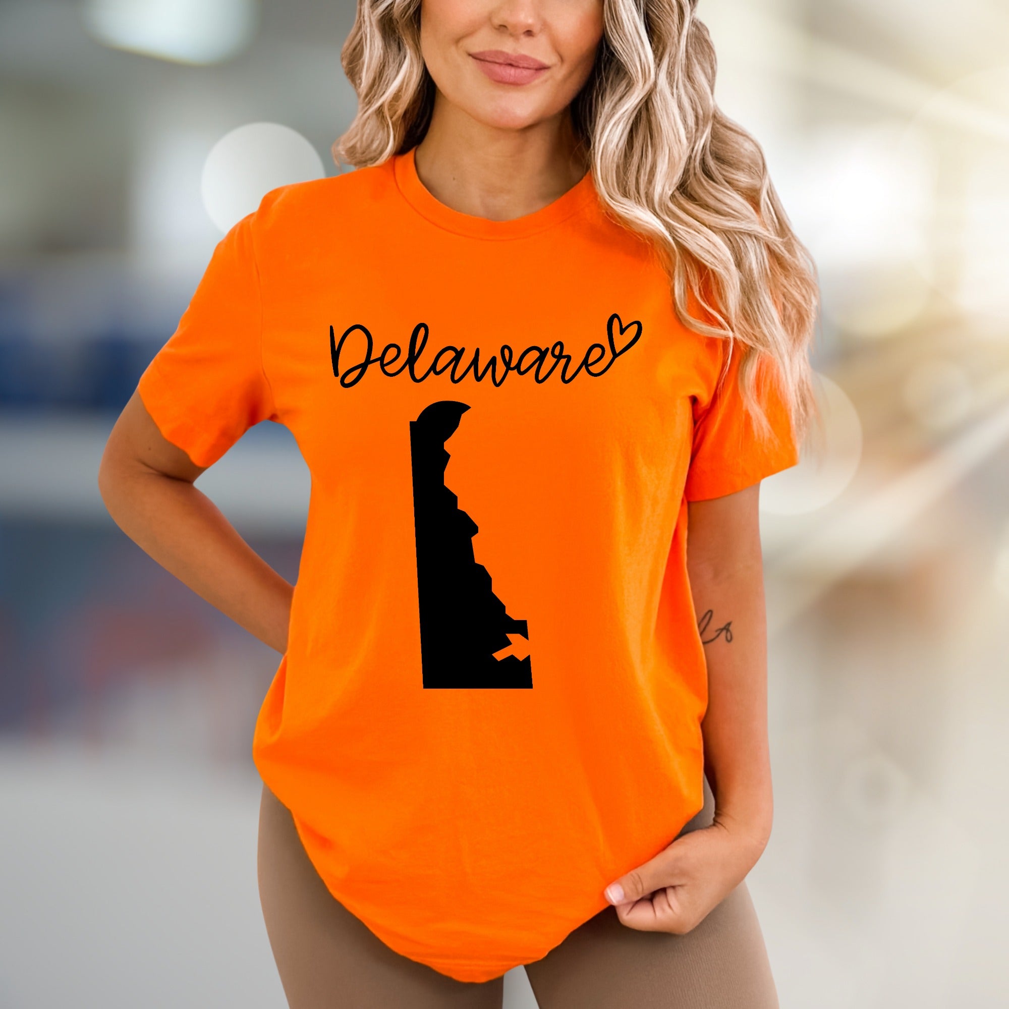 "Delaware" State Map Graphic Tee, a Hometown Pride Pick for Residents & Fans