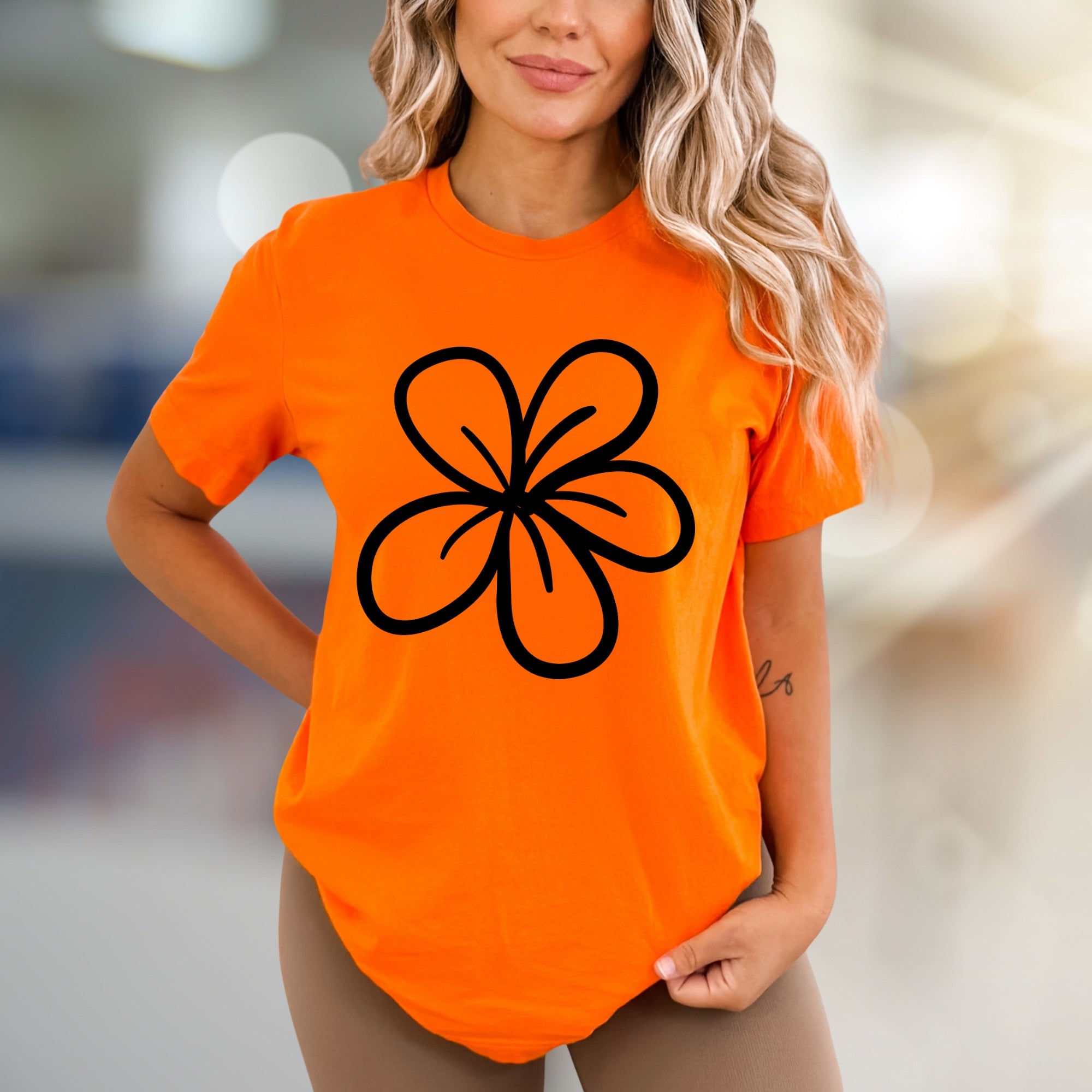 Simplistic Blossom Outline Graphic Tee, A Minimalist Floral Pick for Nature Lovers