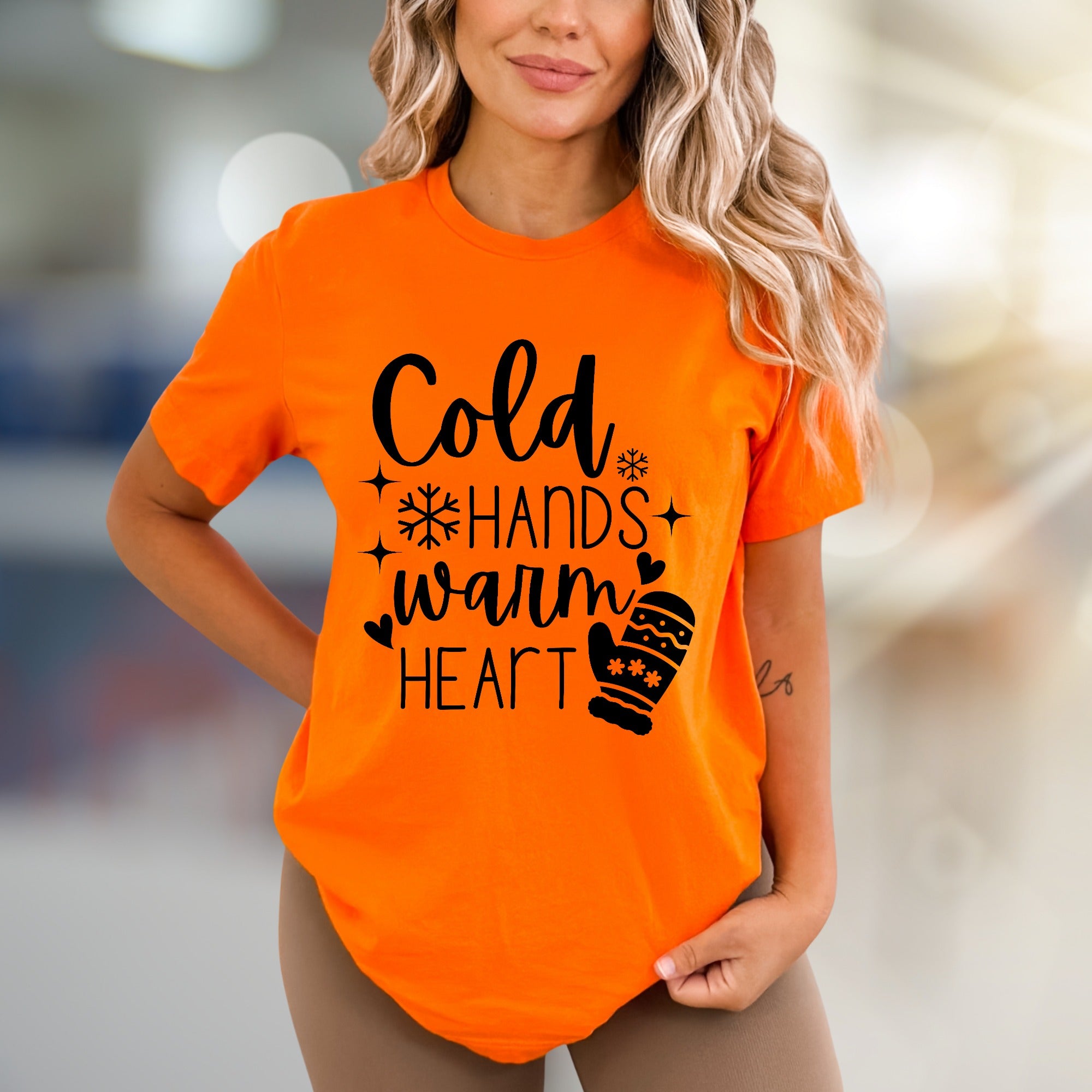 "Cold Hands Warm Heart" Winter Graphic Tee, a Cozy Pick for Holiday Enthusiasts