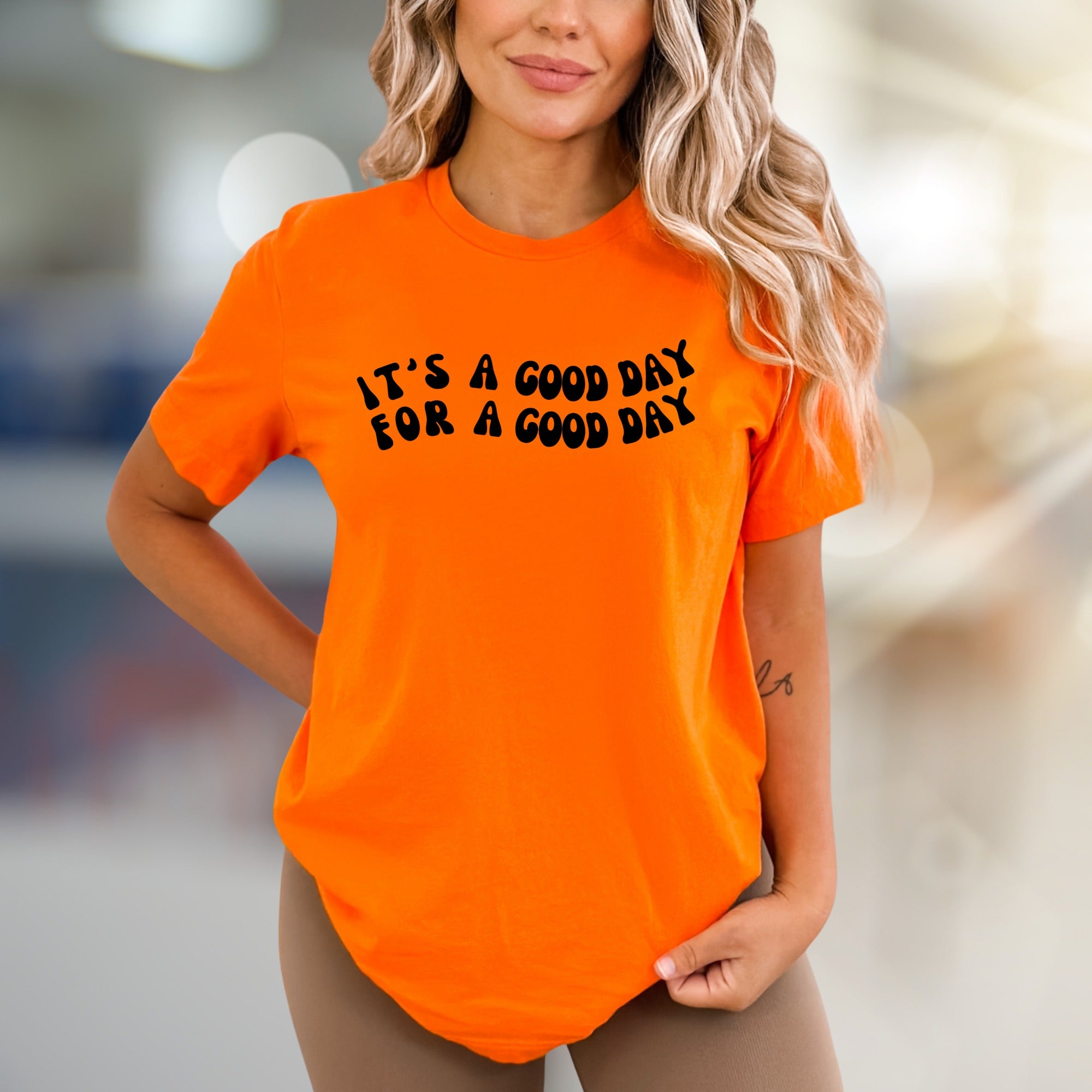 "IT'S A GOOD DAY FOR A GOOD DAY" Groovy Graphic Tee, a Positive Vibe Pick for Everyday