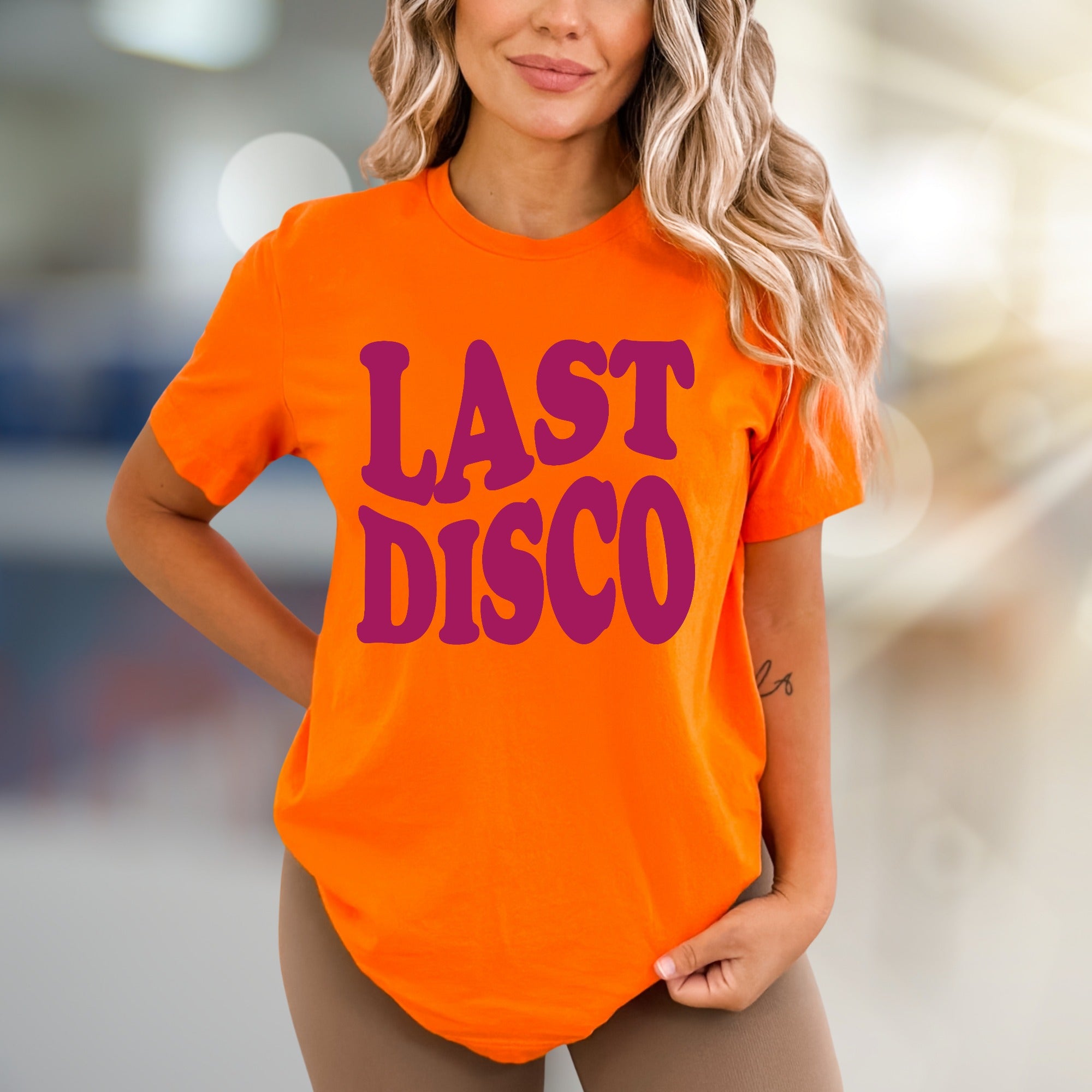 "Last Disco" Retro Graphic Tee, a Nostalgic Pick for Party-Goers