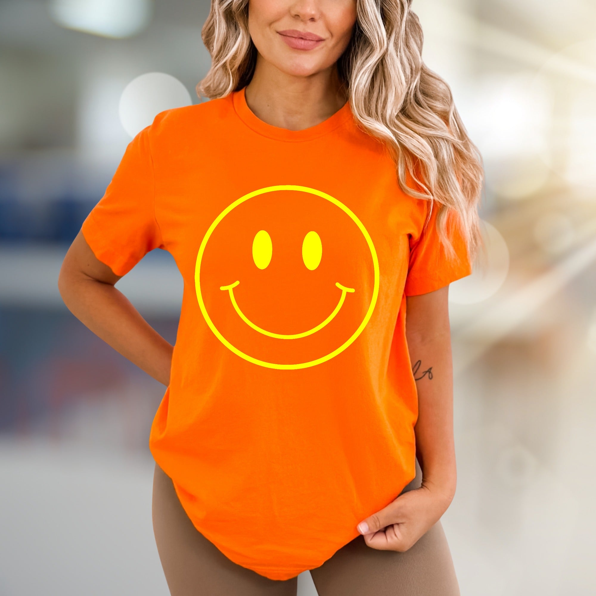 Signature Detail (Winking Smiley) Trendy Graphic Tee, a Happy-Go-Lucky Pick for Everyone