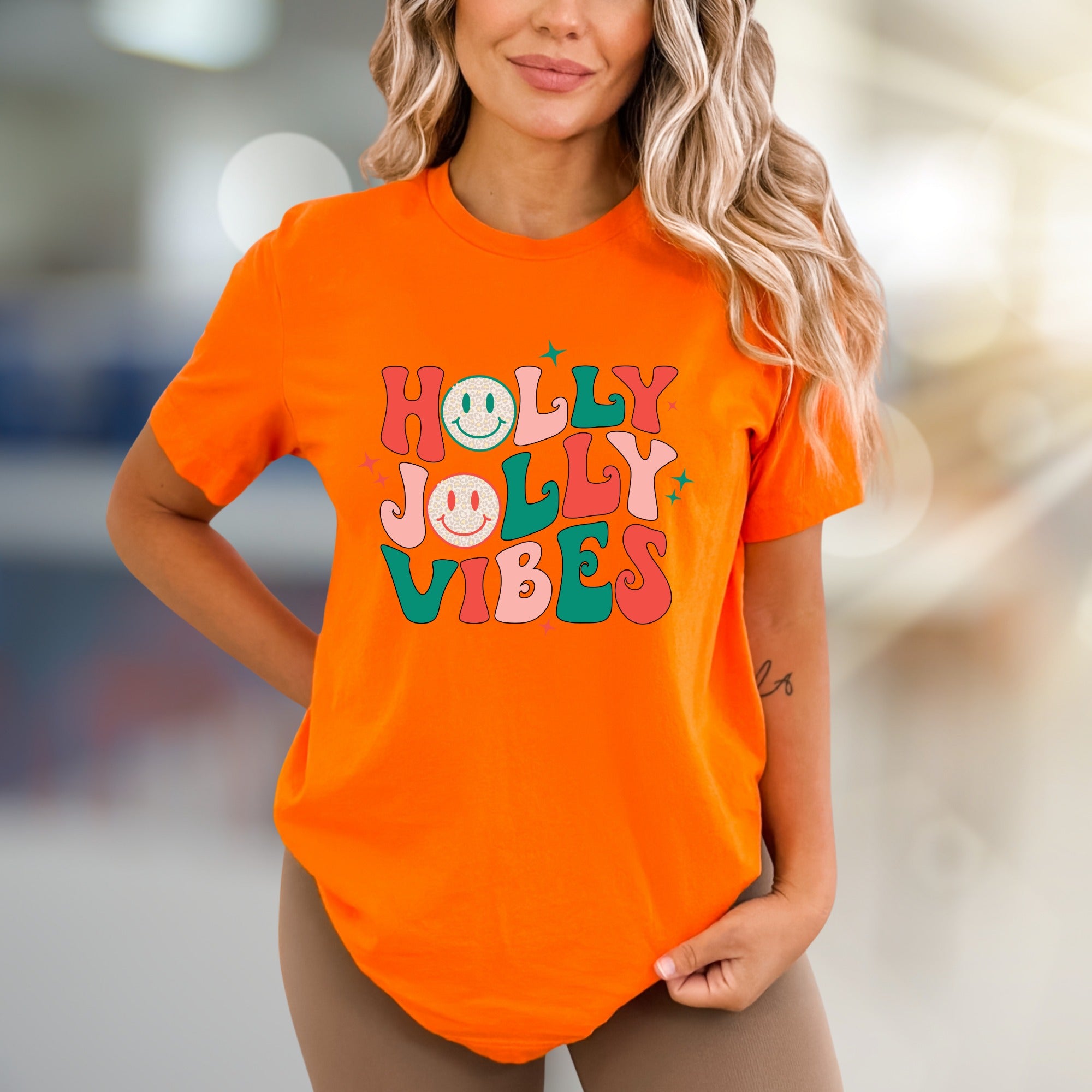 "Holly Jolly Vibes" Retro Christmas Graphic Tee, a Festive Pick for Holiday Enthusiasts