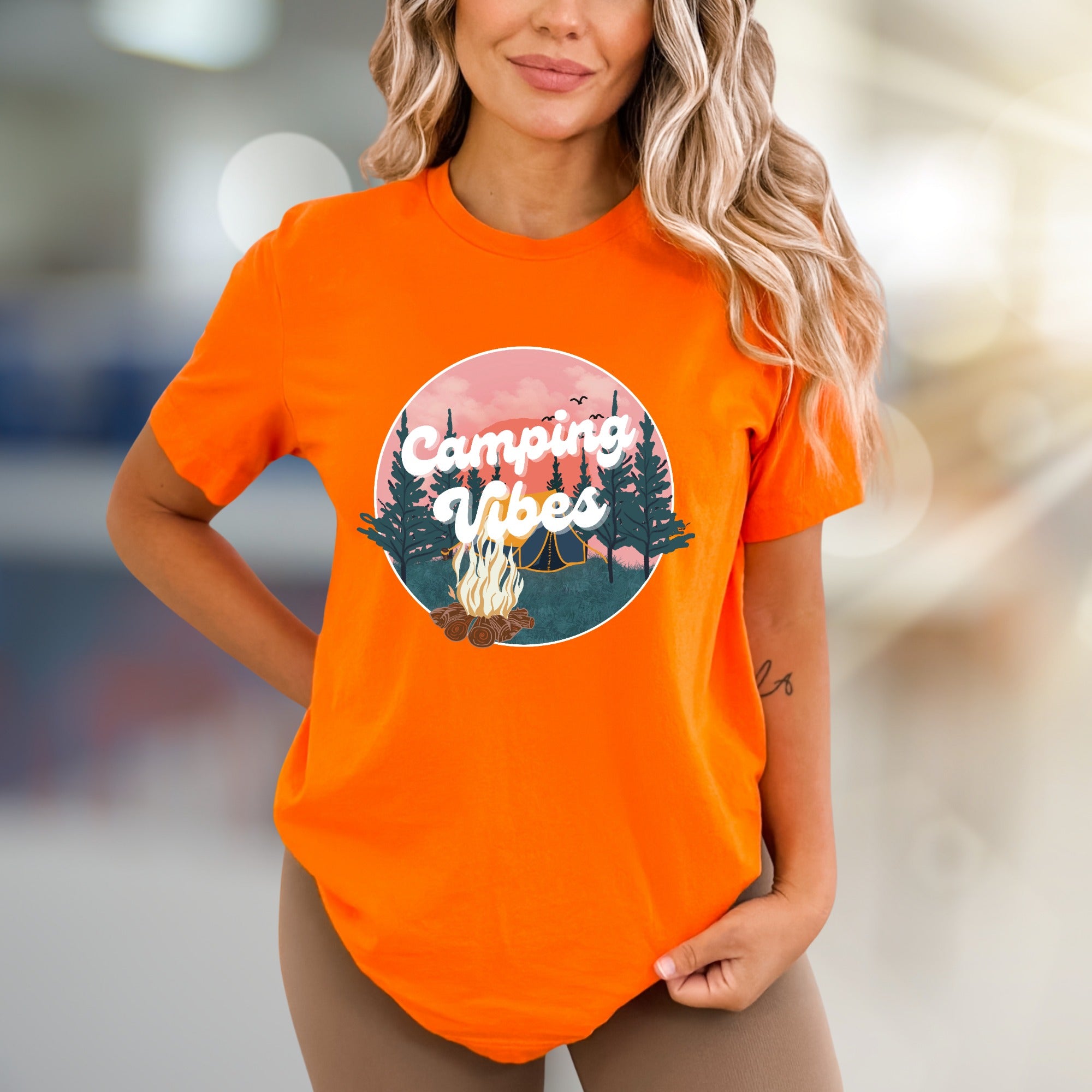 "Camping Vibes" Outdoor Graphic Tee, a Nature-Inspired Pick for Adventurers