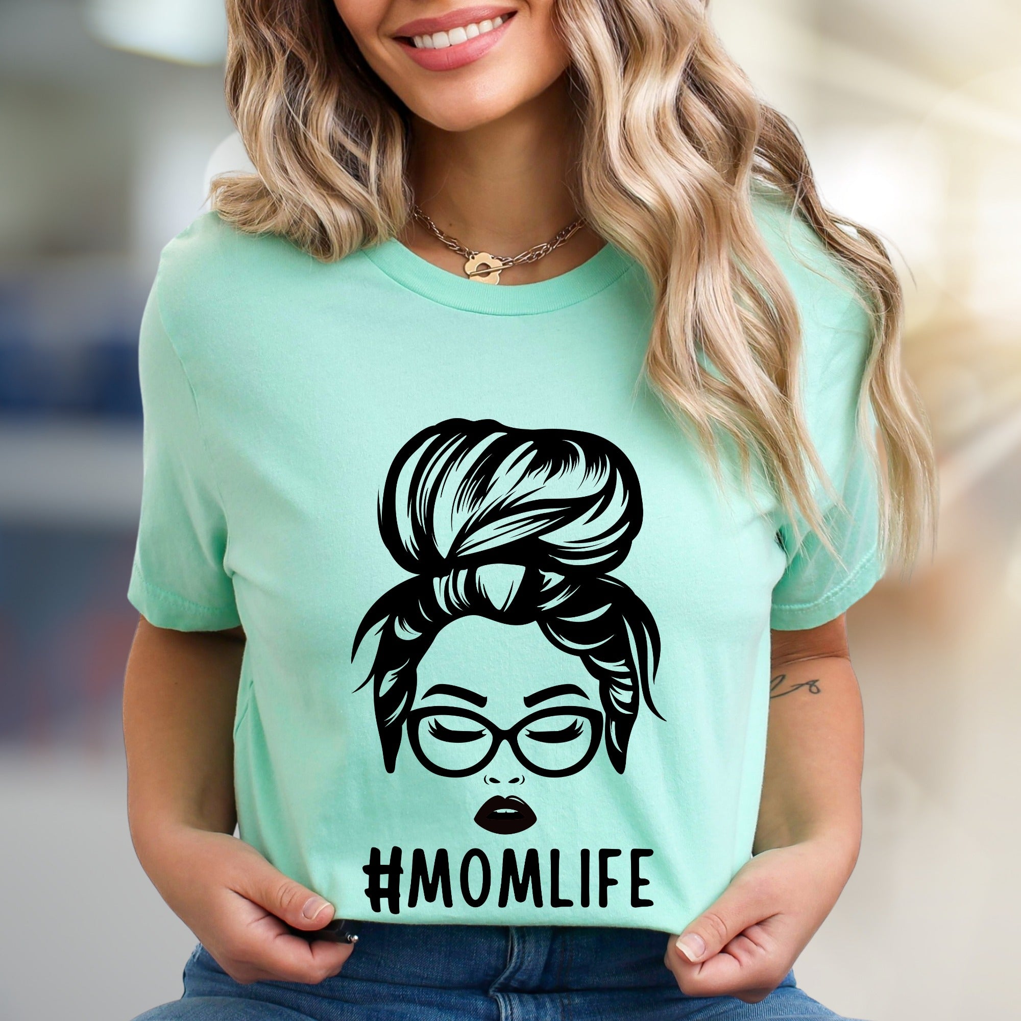 #MOMLIFE Messy Bun Afrocentric Graphic Tee, a Motherhood Style Pick for Everyday