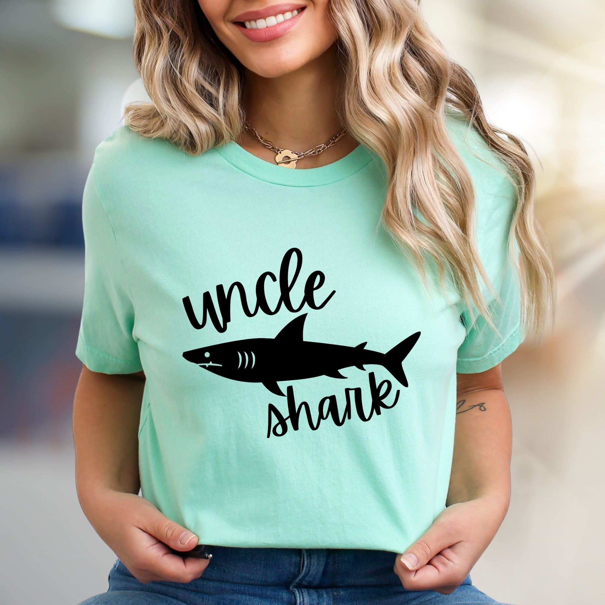 "Uncle Shark" Family Fun Graphic Tee, a Playful Pick for Every Cool Uncle