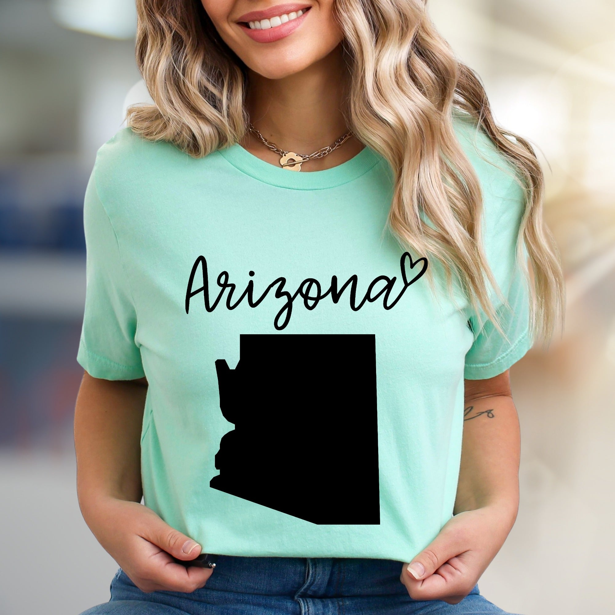 "Arizona" Outline Graphic Tee, A State Love Pick for Locals & Travelers