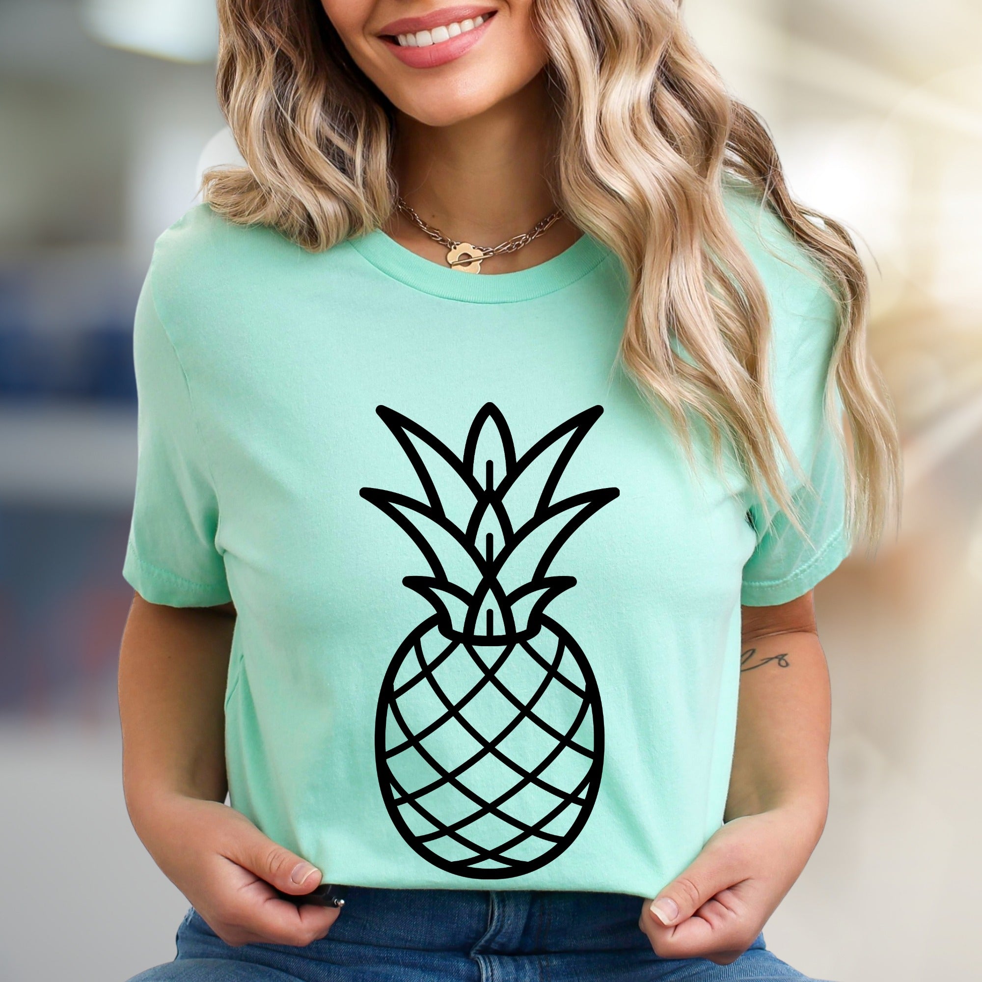 Minimalist Pineapple Graphic Tee, a Tropical Chic Pick for Summer Lovers