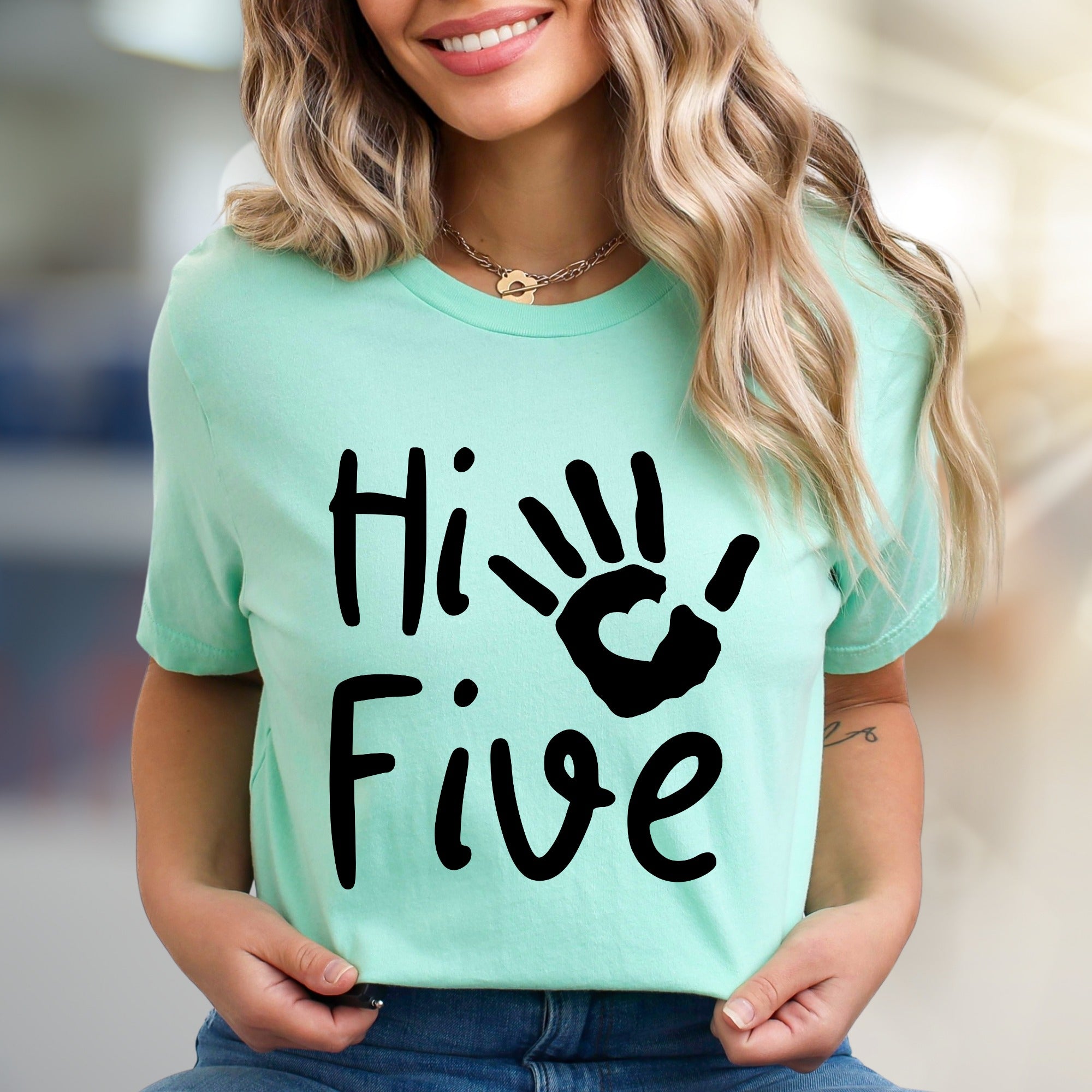 "Hi Five" Handprint Graphic Tee, a Playful Pick for Enthusiasts