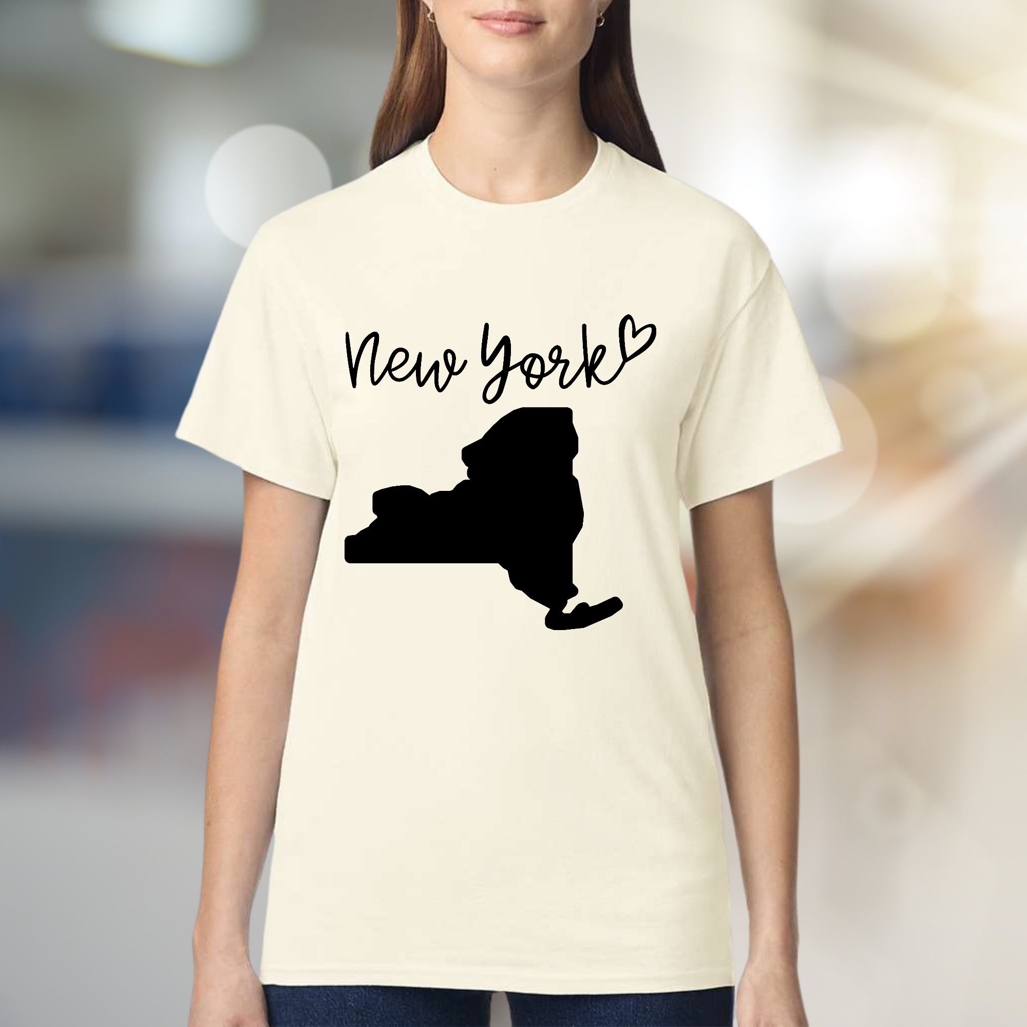 “New York” Landmark Graphic Tee, a State Pride Pick for Travelers
