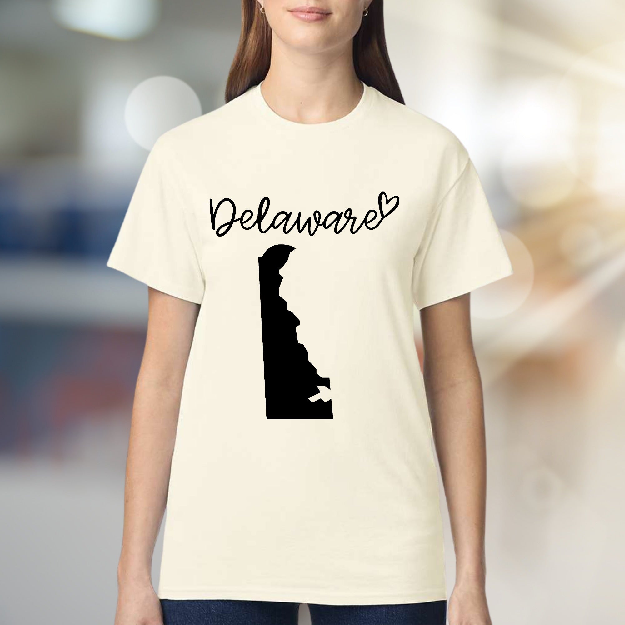 "Delaware" State Map Graphic Tee, a Hometown Pride Pick for Residents & Fans