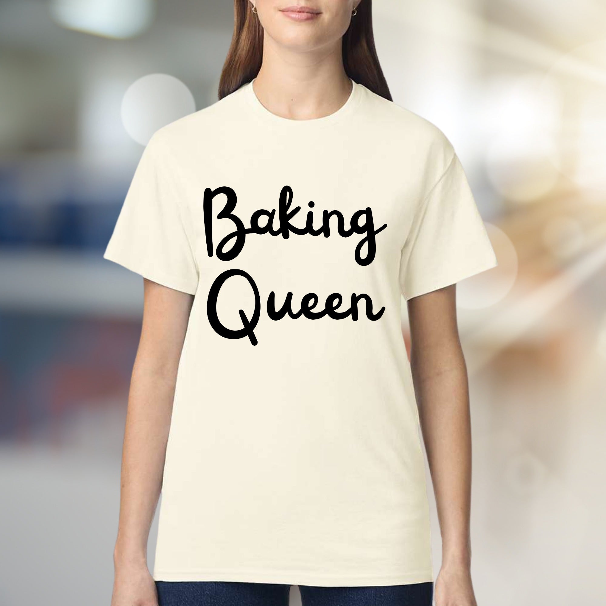 "Baking Queen" Script Graphic Tee, a Culinary Chic Pick for Home Bakers