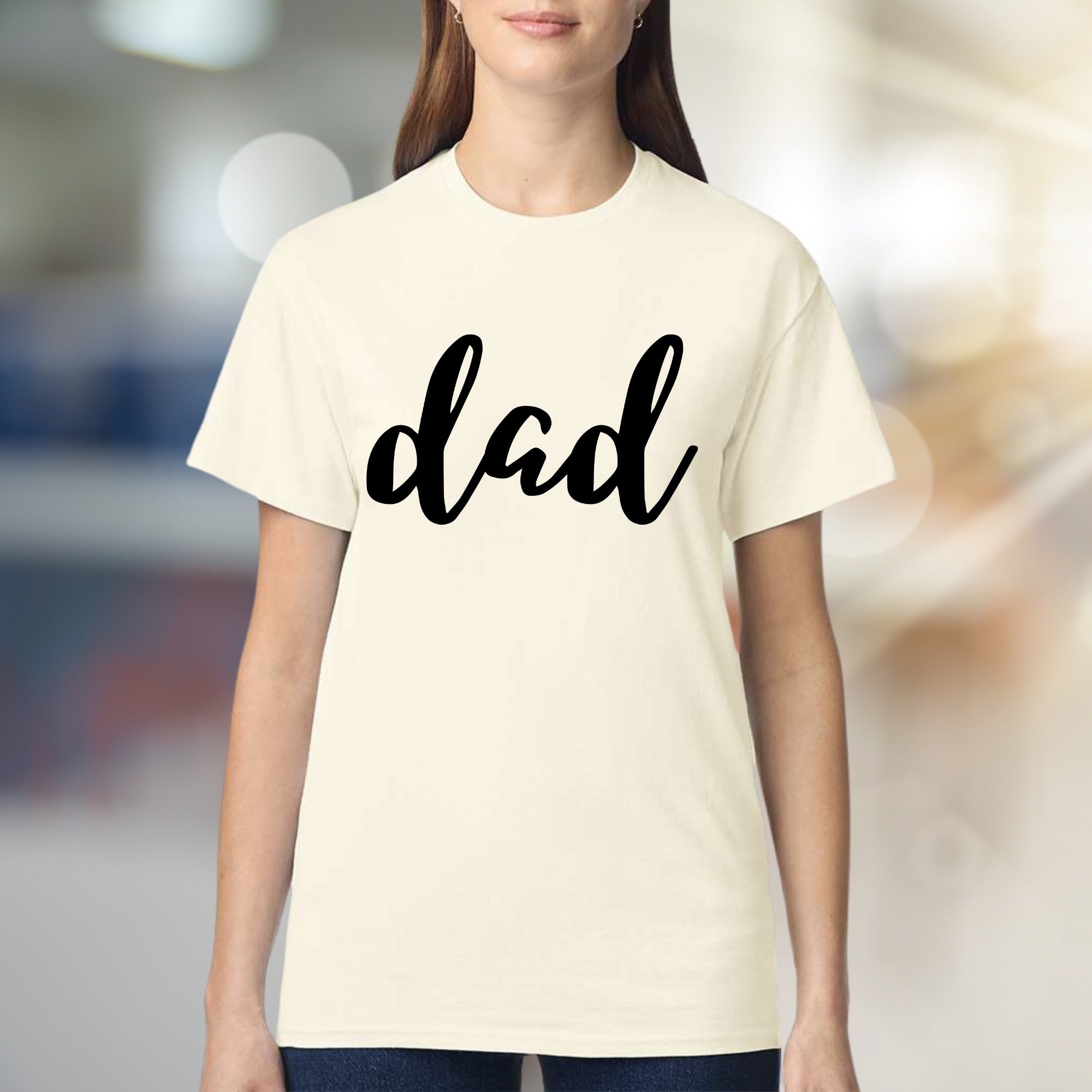 "dad" Script Tee, A Heartfelt Graphic Pick for Proud Parents