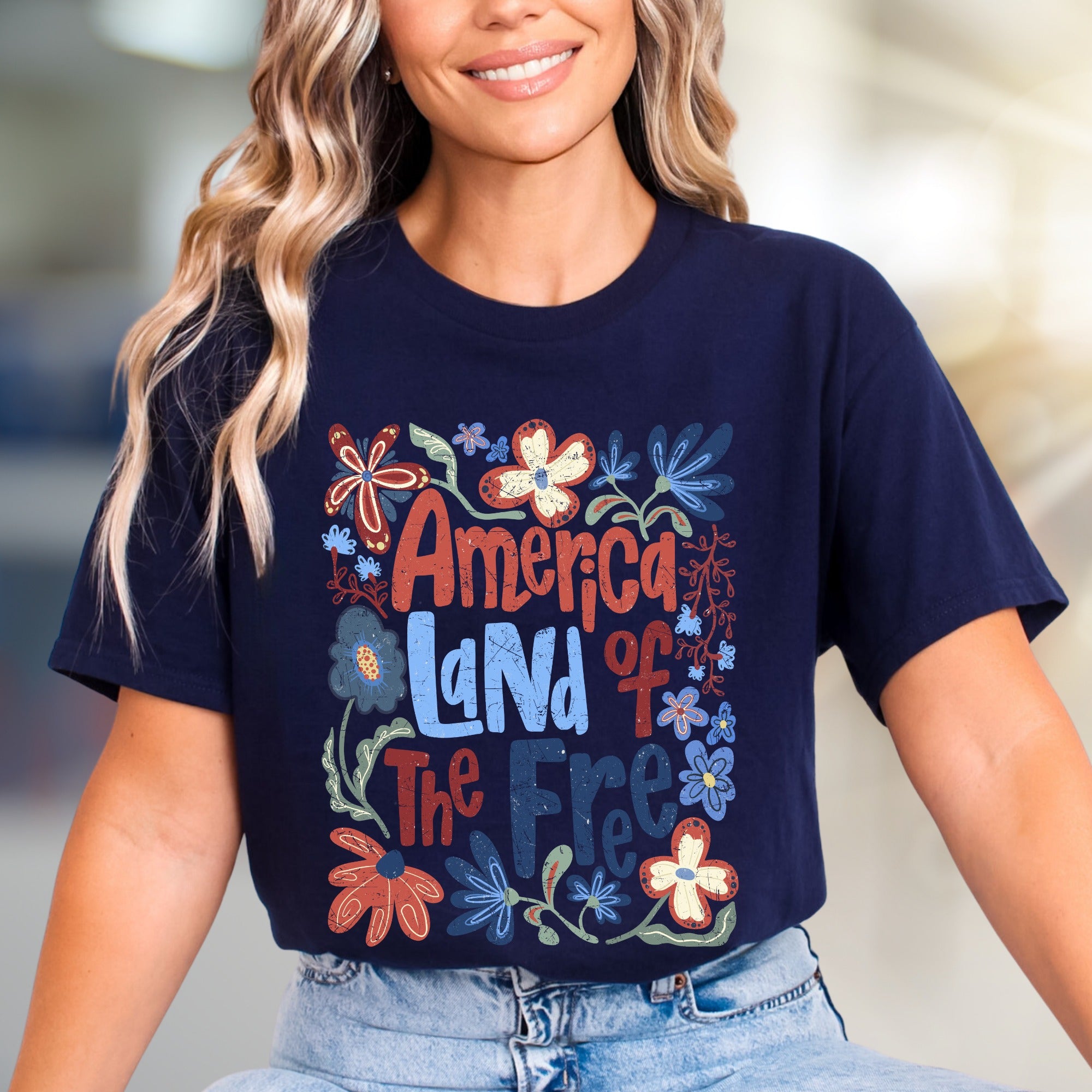 "America Land of The Free" Floral Graphic Tee, a Patriotic Casual Pick for Everyday Wear